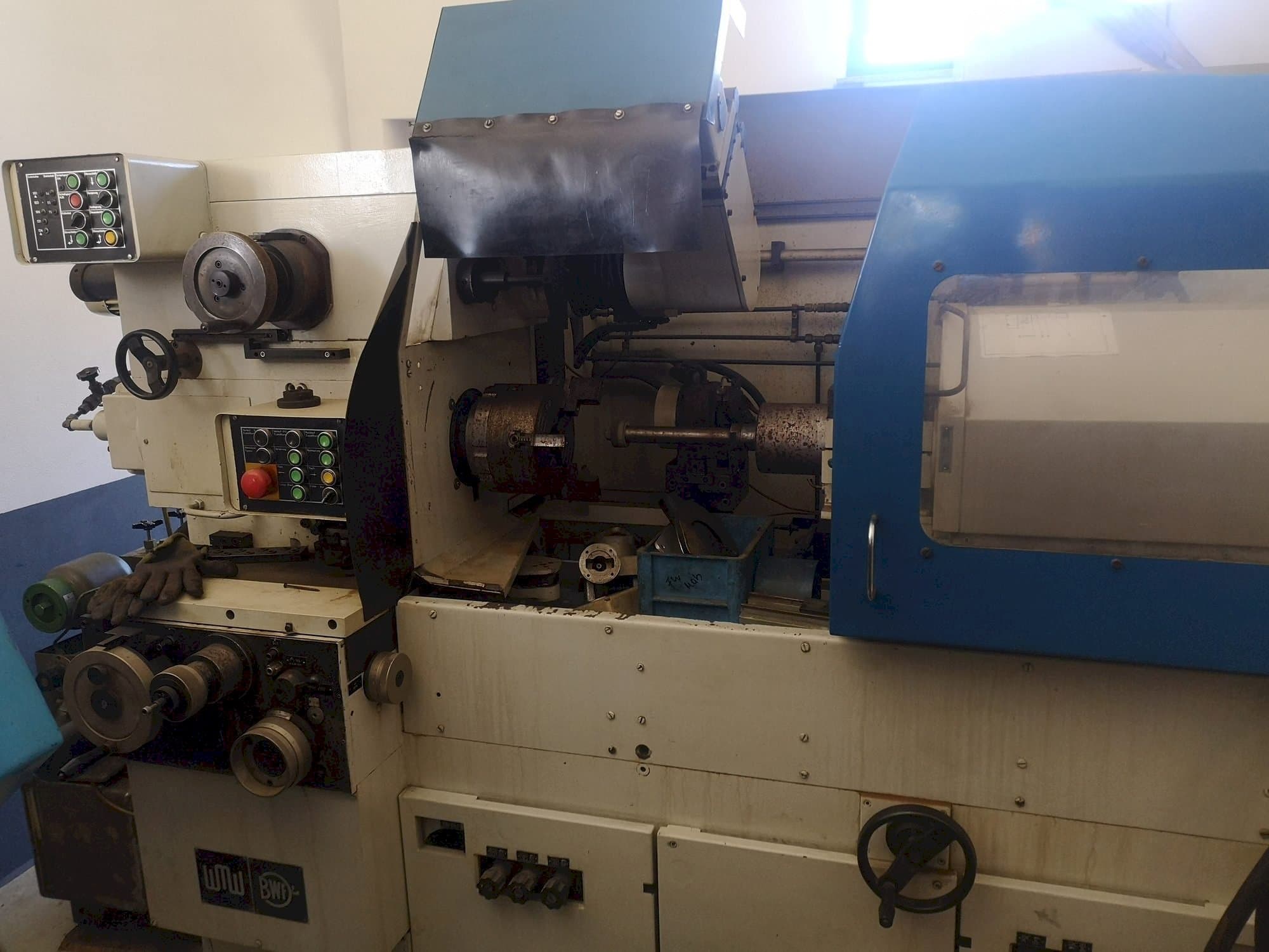 Mašīnas WMW SI4  pretskats