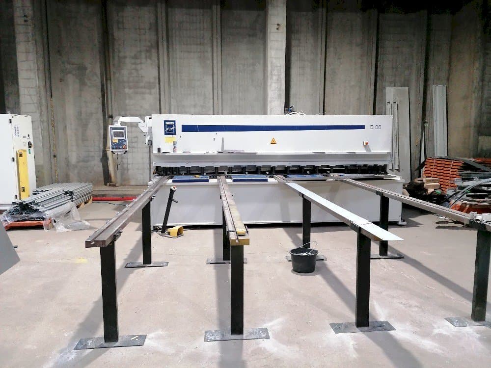 Mašīnas MVD B06-4000  pretskats