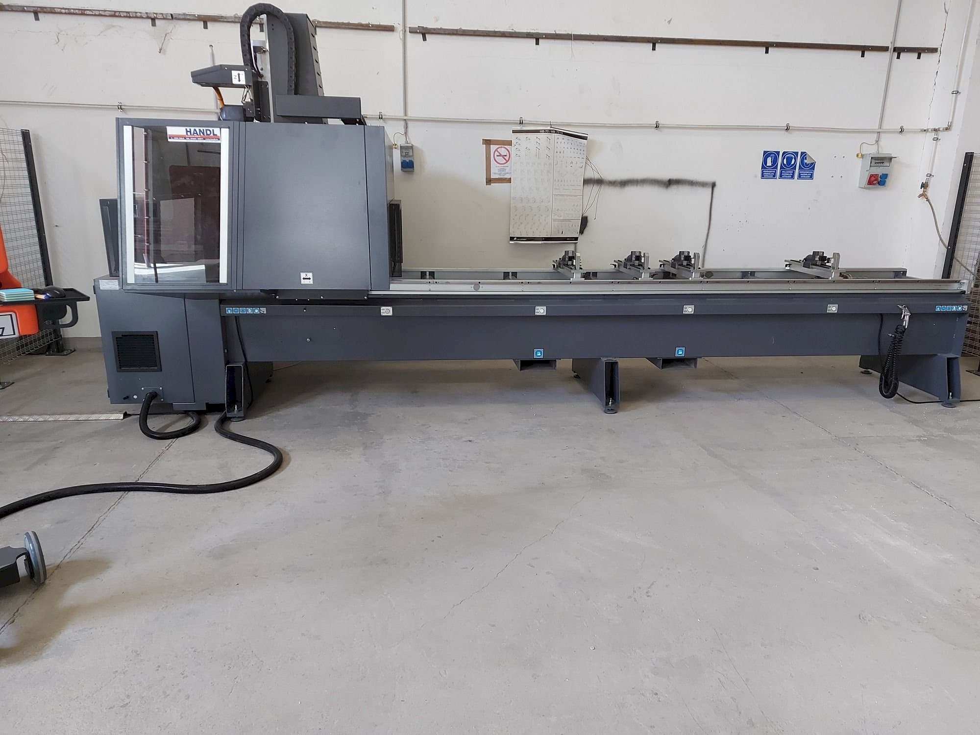 Mašīnas Tekna TKE943-4  pretskats