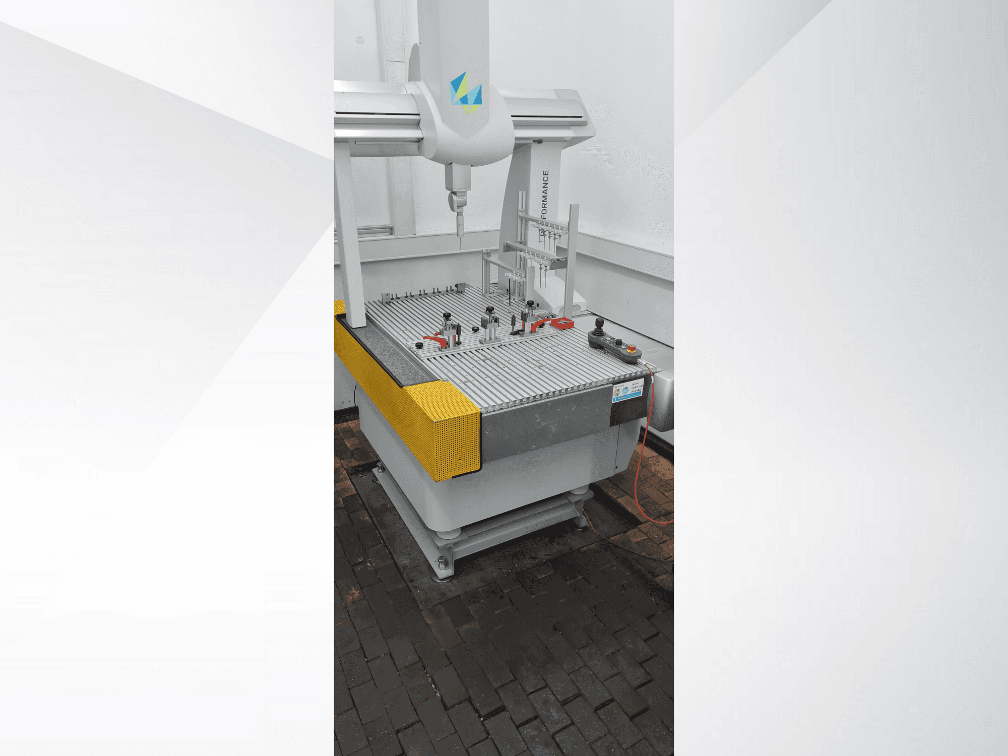 Mašīnas Hexagon Global 07.07.05  pretskats