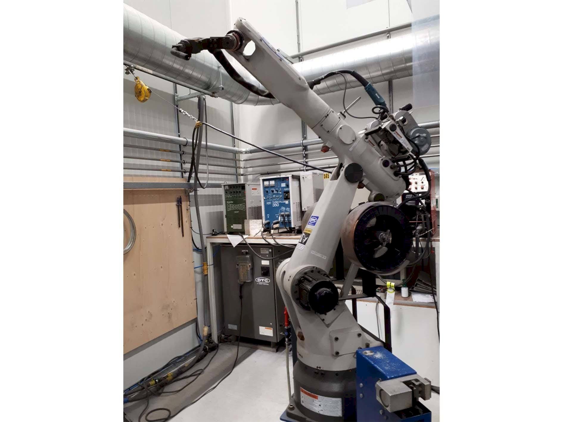 Mašīnas OTC Daihen Welding Robot  pretskats