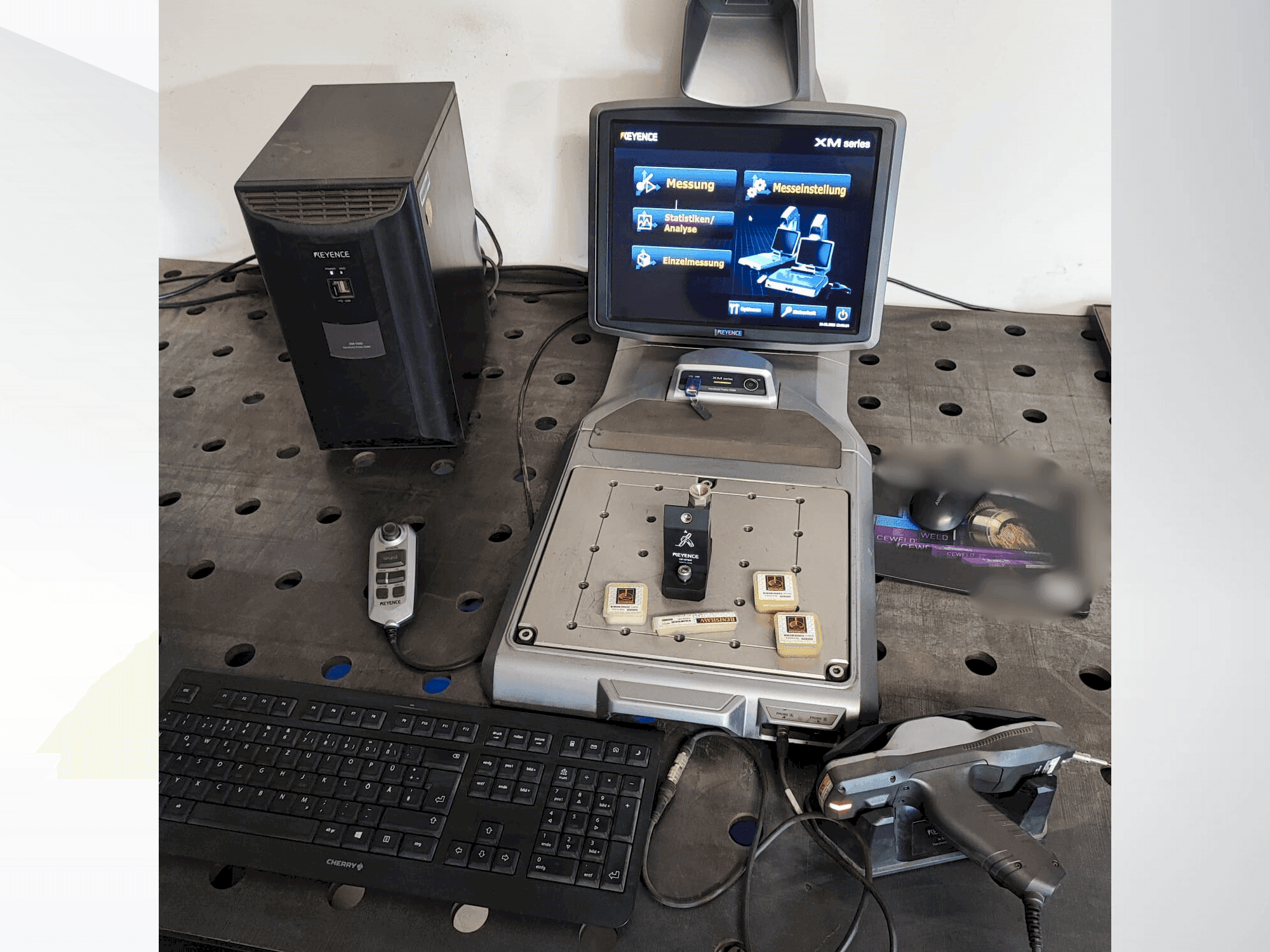 Mašīnas KEYENCE XM-1000  pretskats