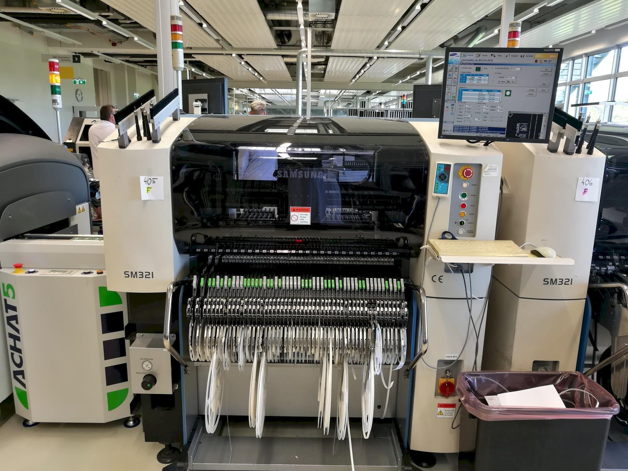 Mašīnas Samsung SM 321  pretskats