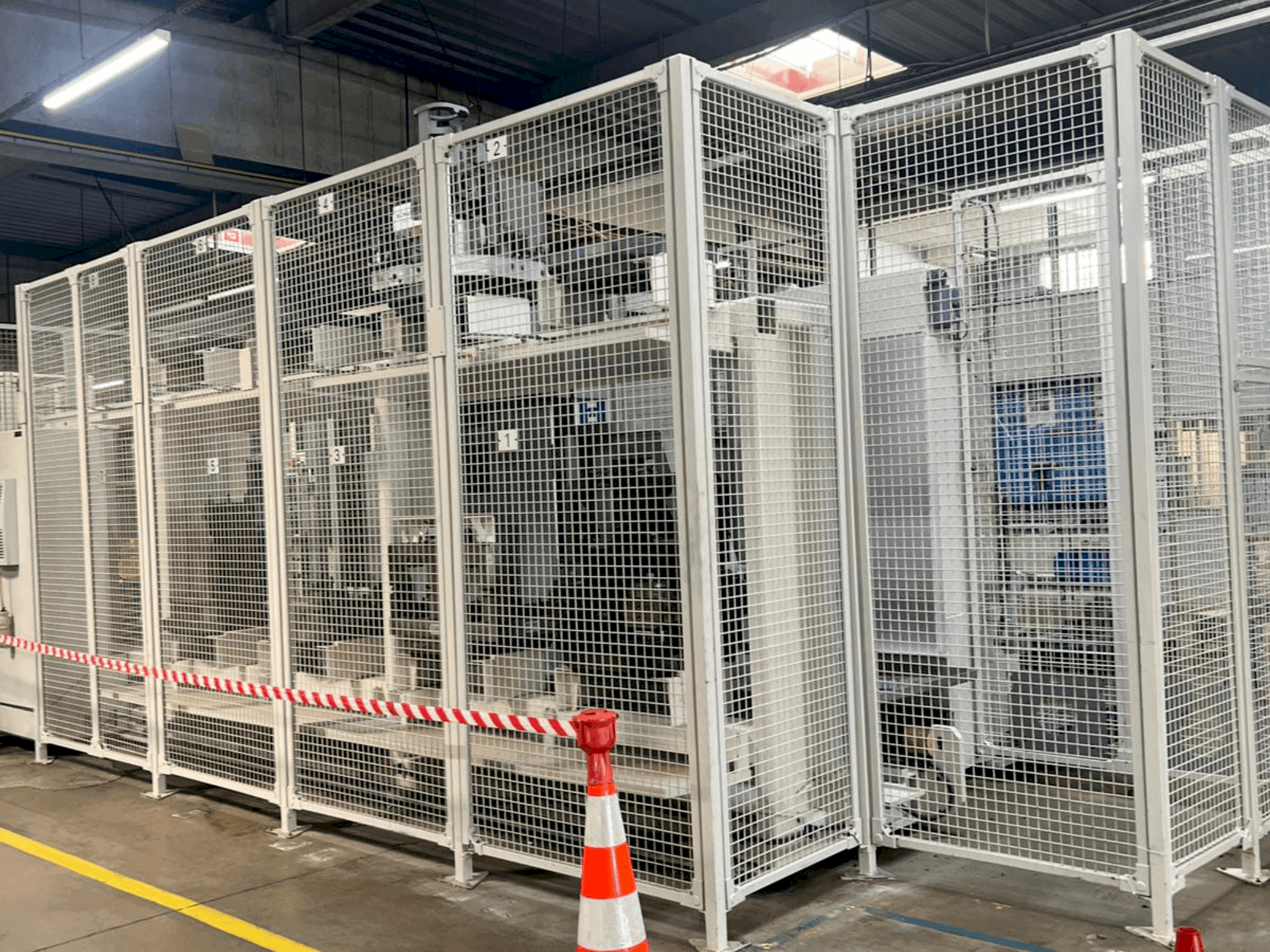 Mašīnas HELLER MCH 250  pretskats