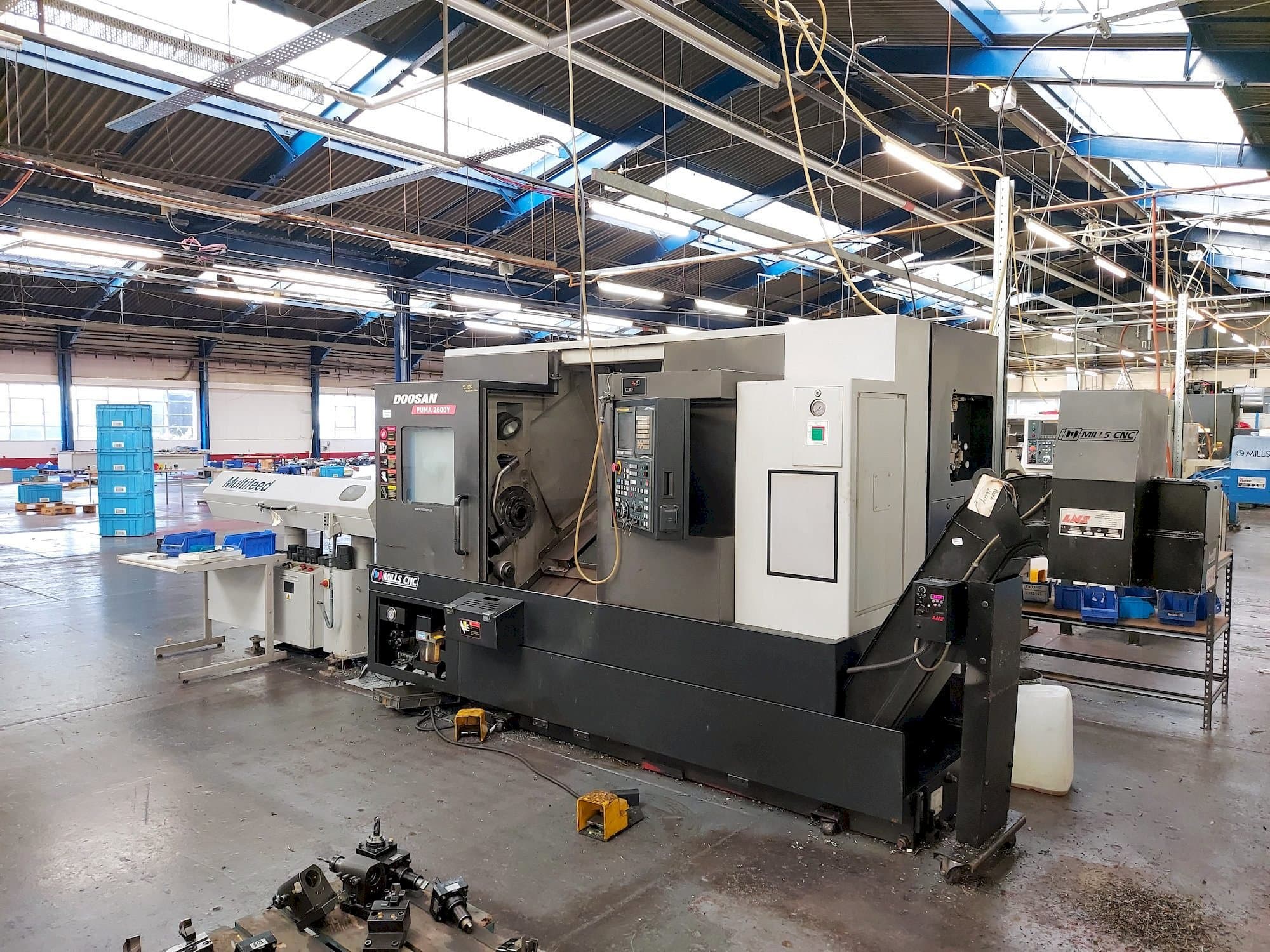 Mašīnas Doosan Puma 2600Y  pretskats