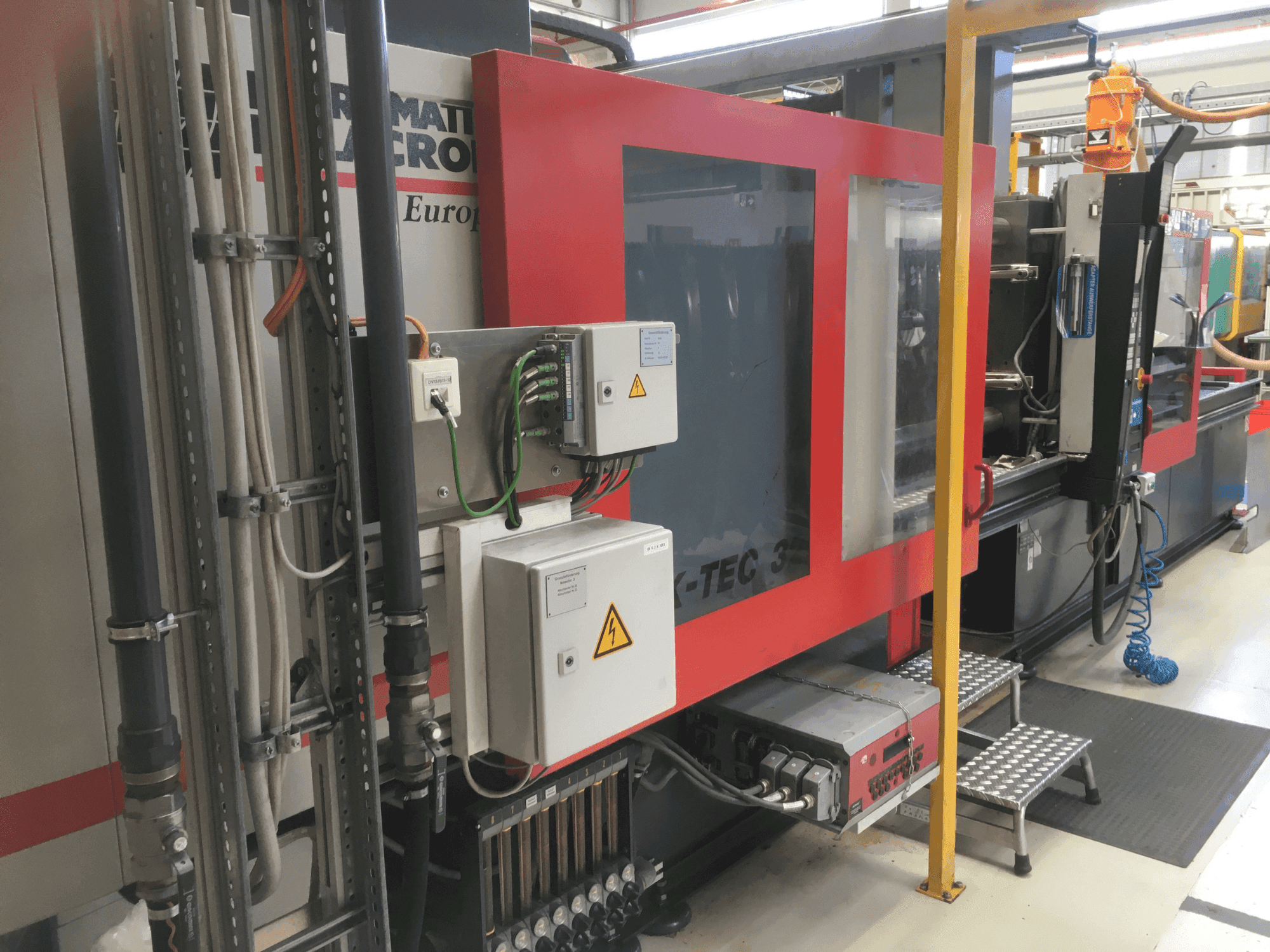 Mašīnas FERROMATIK K-TEC 320 S  pretskats