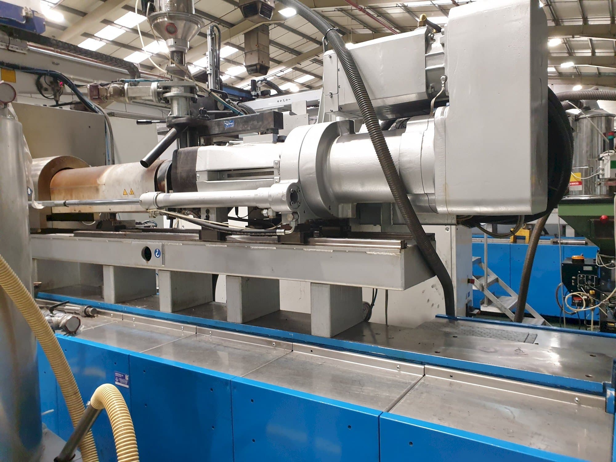 Mašīnas Netstal EVOS 5500-2000  pretskats