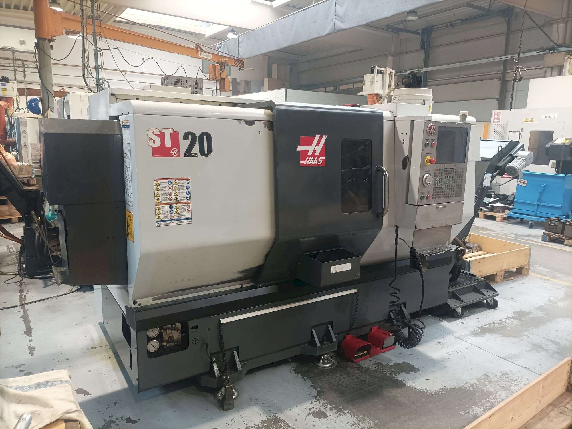 Mašīnas HAAS ST-20SSY  pretskats