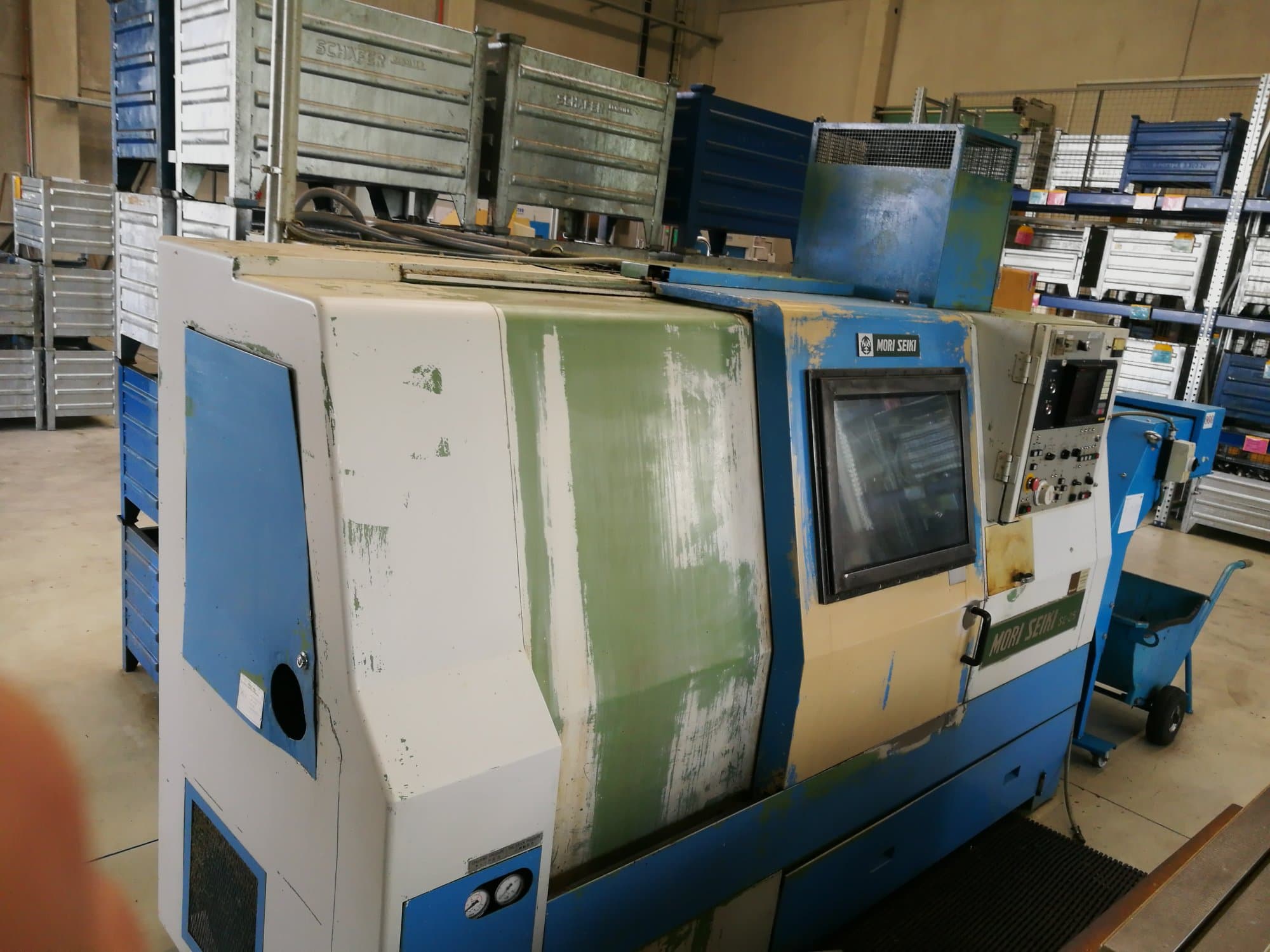 Mašīnas MORI SEIKI SL-25A/500 skats  no kreisās puses