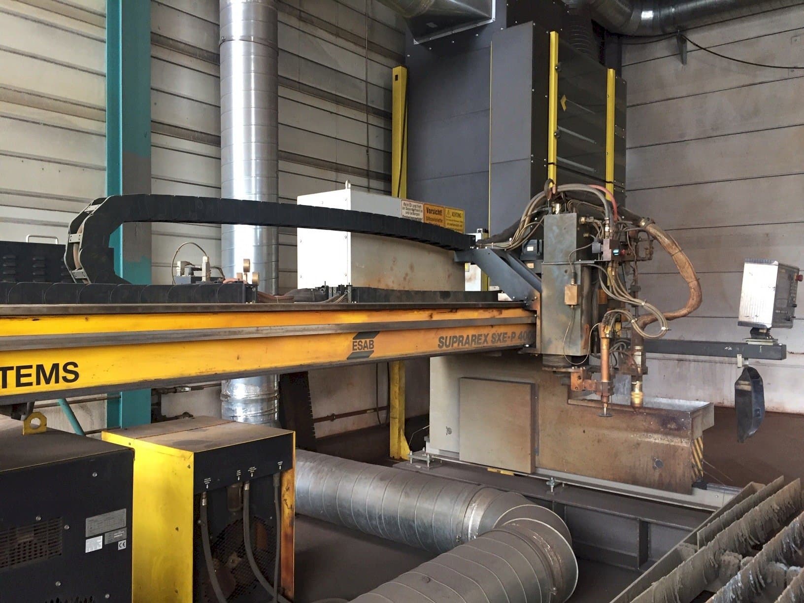 Mašīnas ESAB SUPRAREX SXE-P1 4000  pretskats