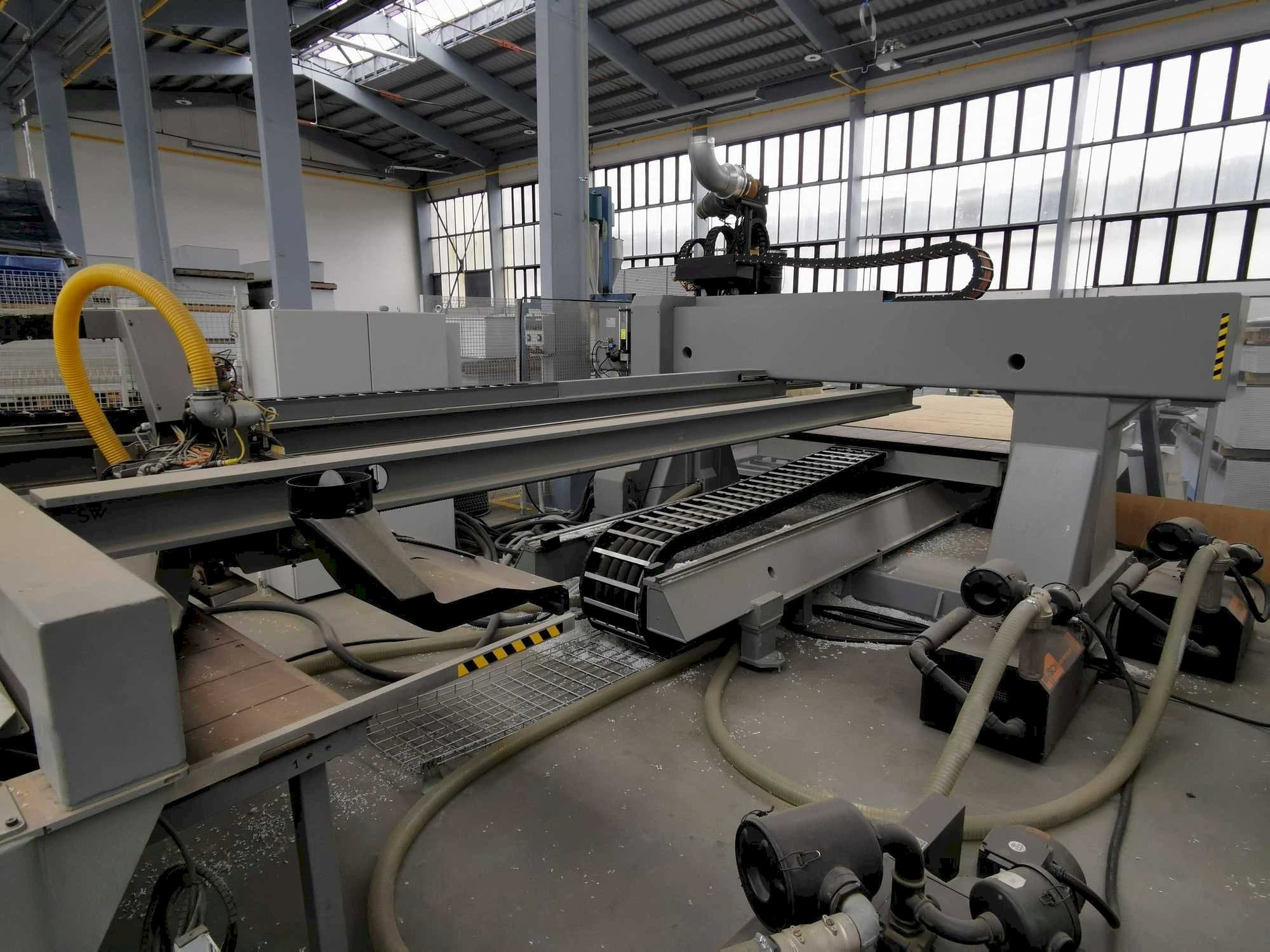 Mašīnas BIESSE EXCEL NBC 712 X1-S  pretskats