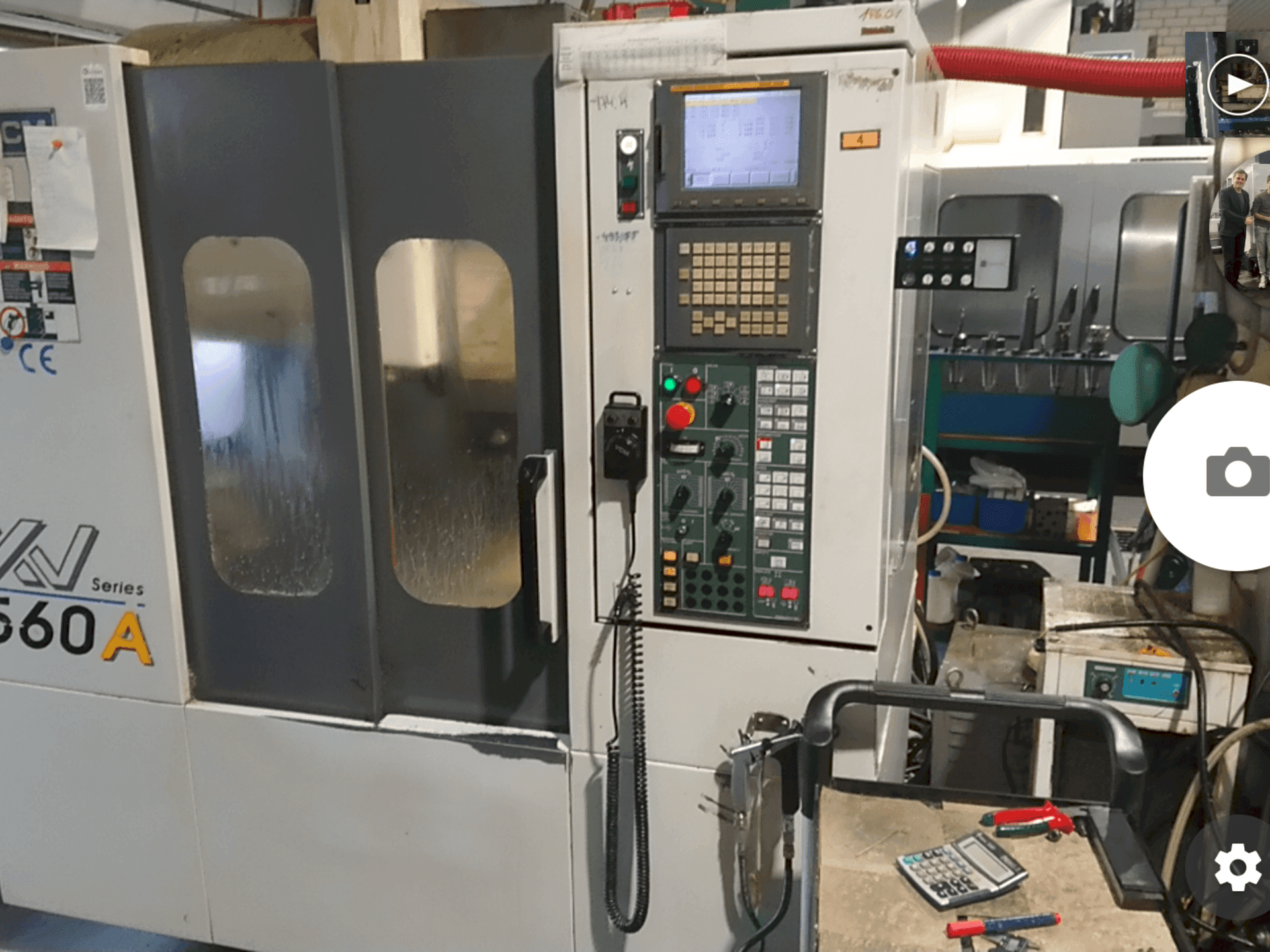 Mašīnas YCM XV560A  pretskats