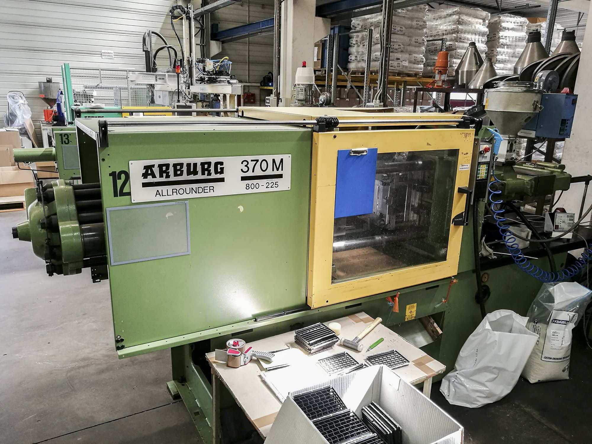 Mašīnas Arburg 370M 800-225  pretskats