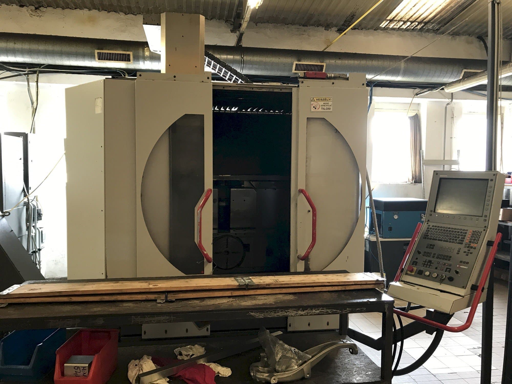 Mašīnas HERMLE B 300 U  pretskats