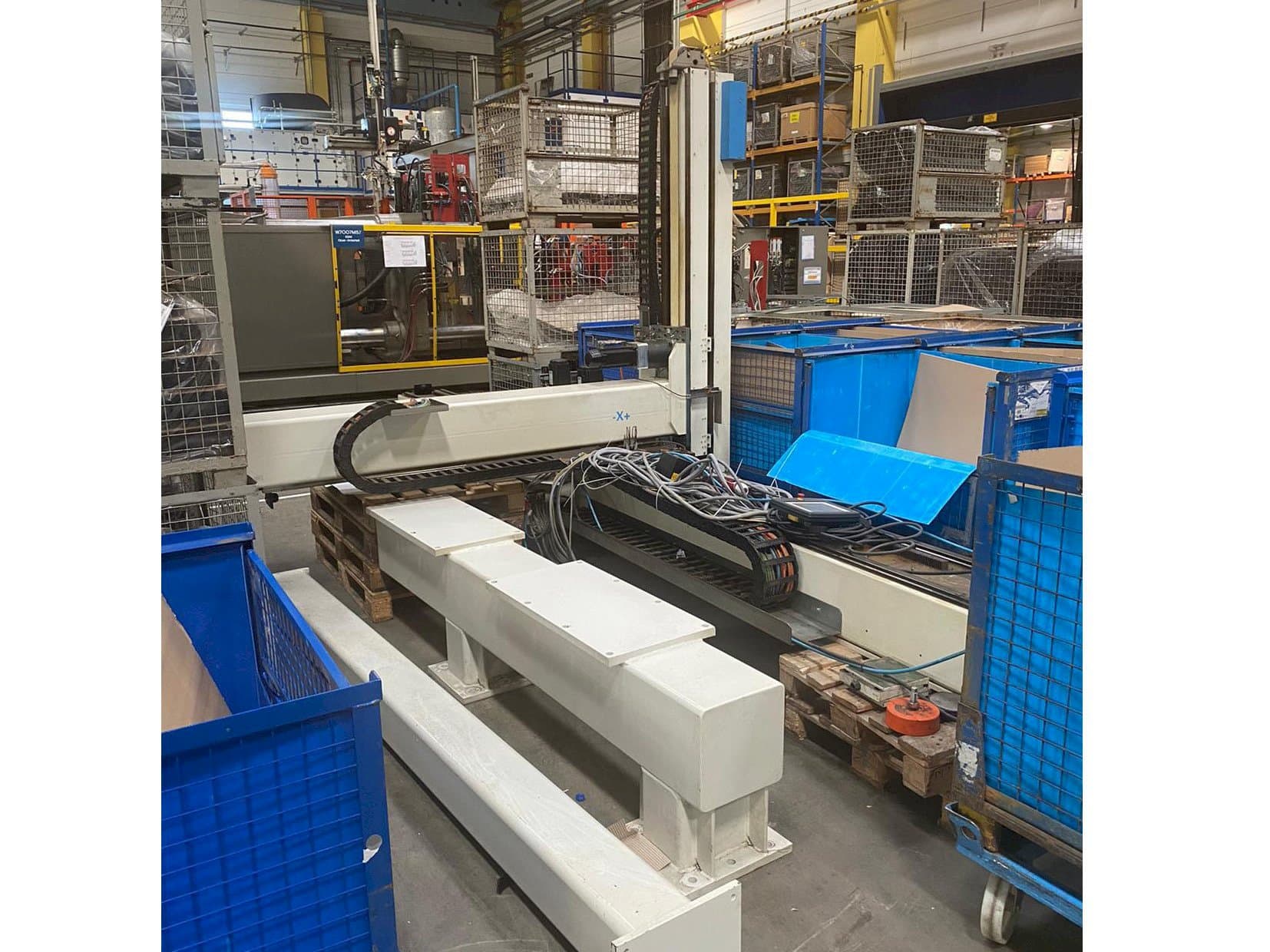 Mašīnas Krauss Maffei LRX-S 500  pretskats