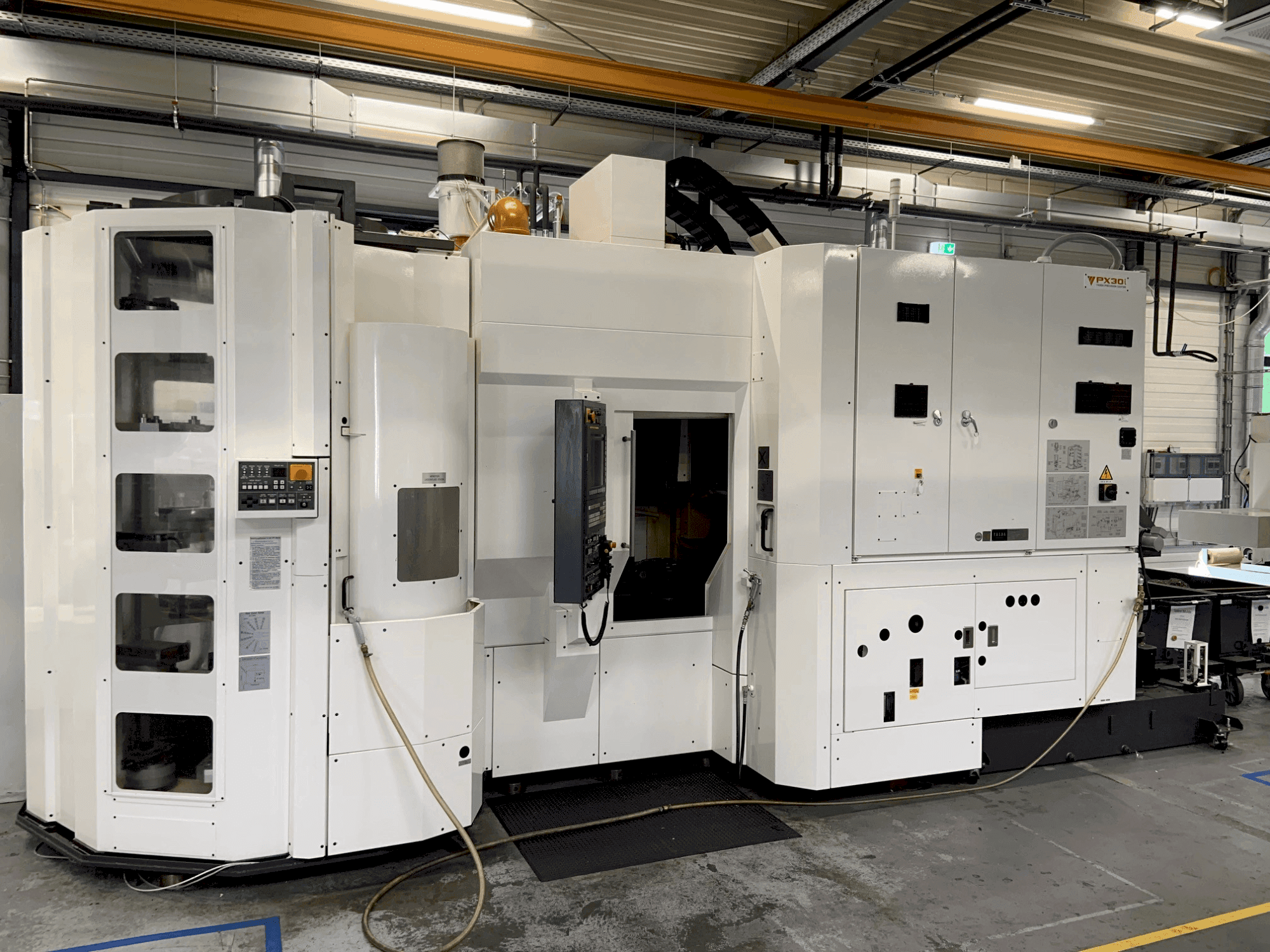 Mašīnas YASDA Px30i  pretskats