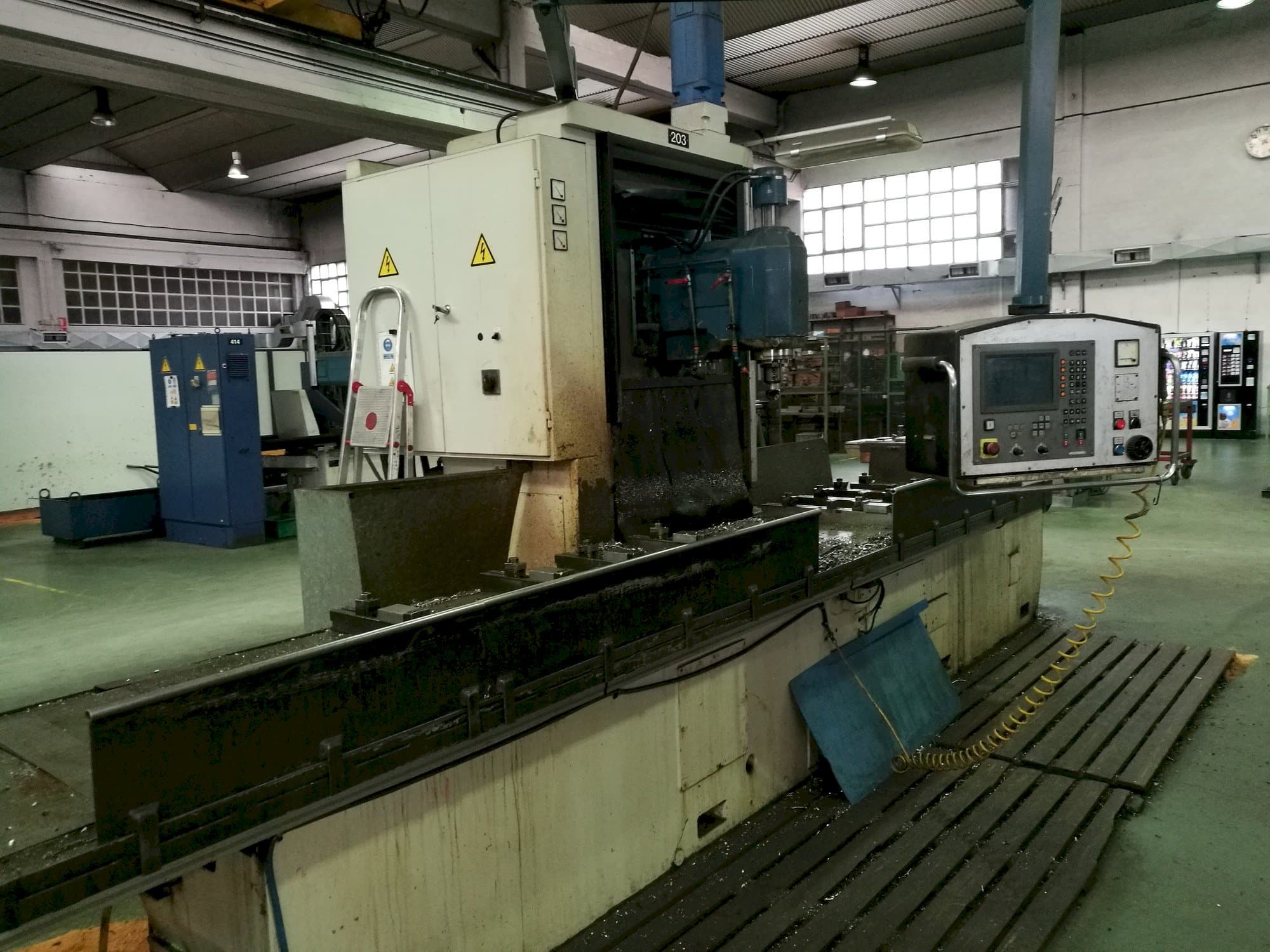 Mašīnas Correa A-20/44 kreisās malas  skats