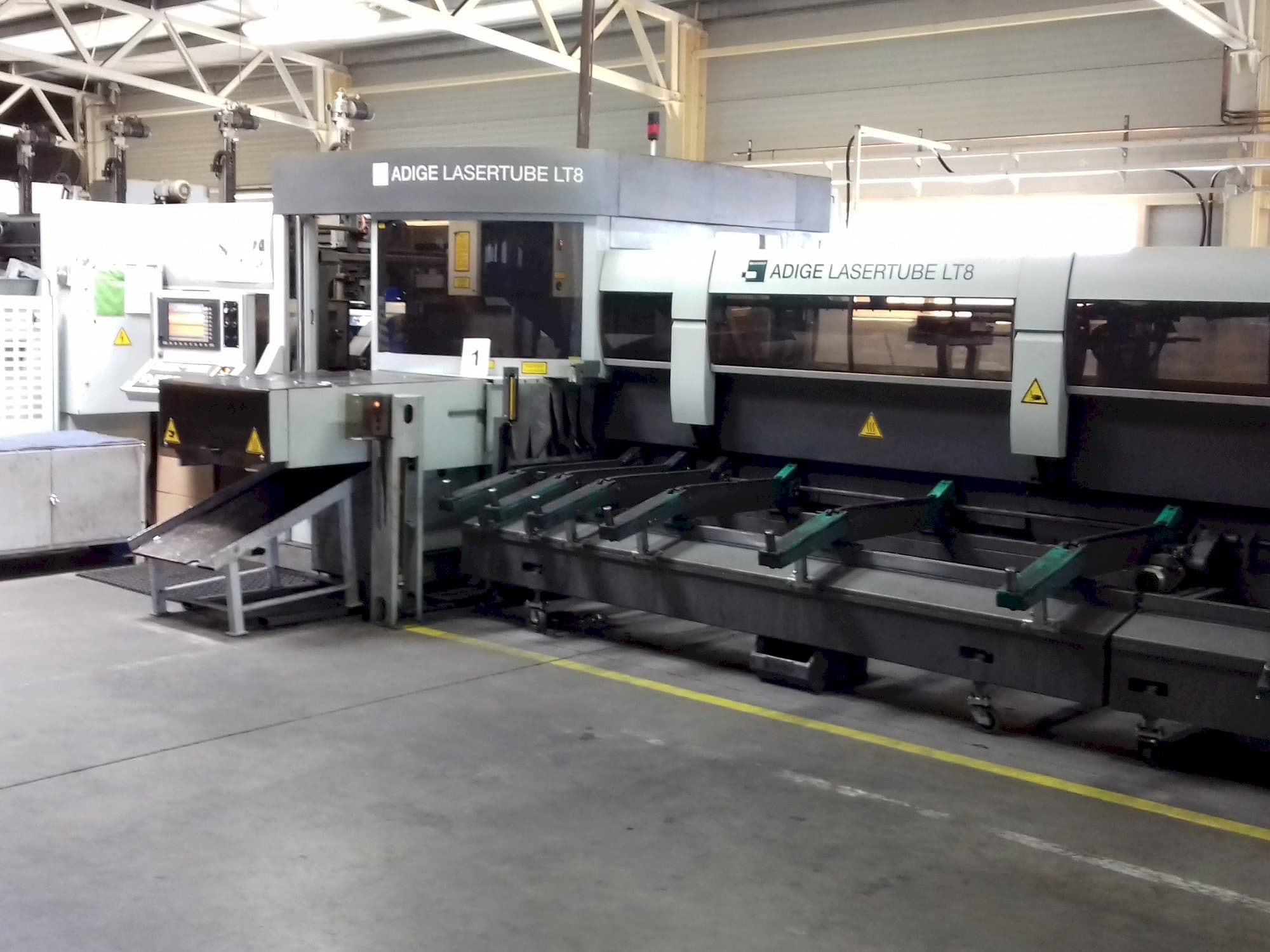 Mašīnas ADIGE LT 8  pretskats