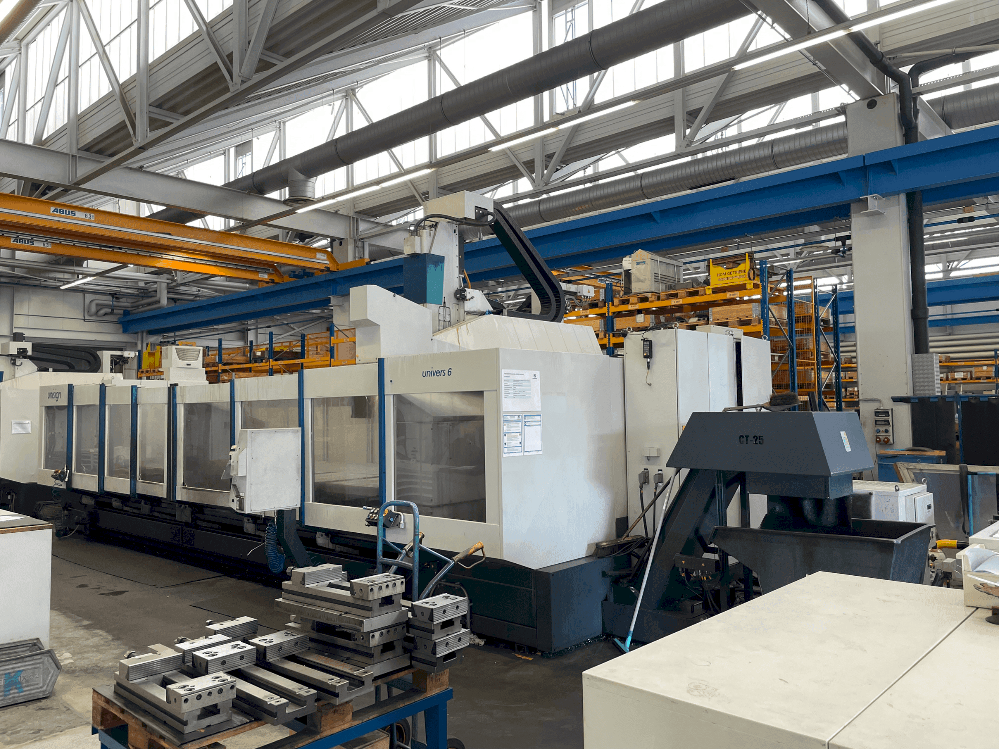 Mašīnas Unisign UNIVERS 6  pretskats