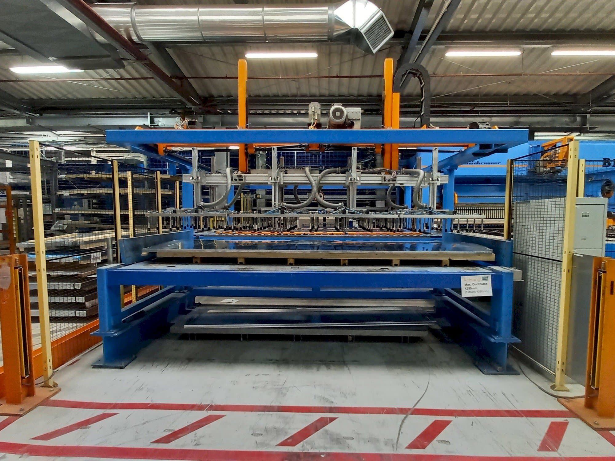 Mašīnas Weinbrenner B 12  pretskats