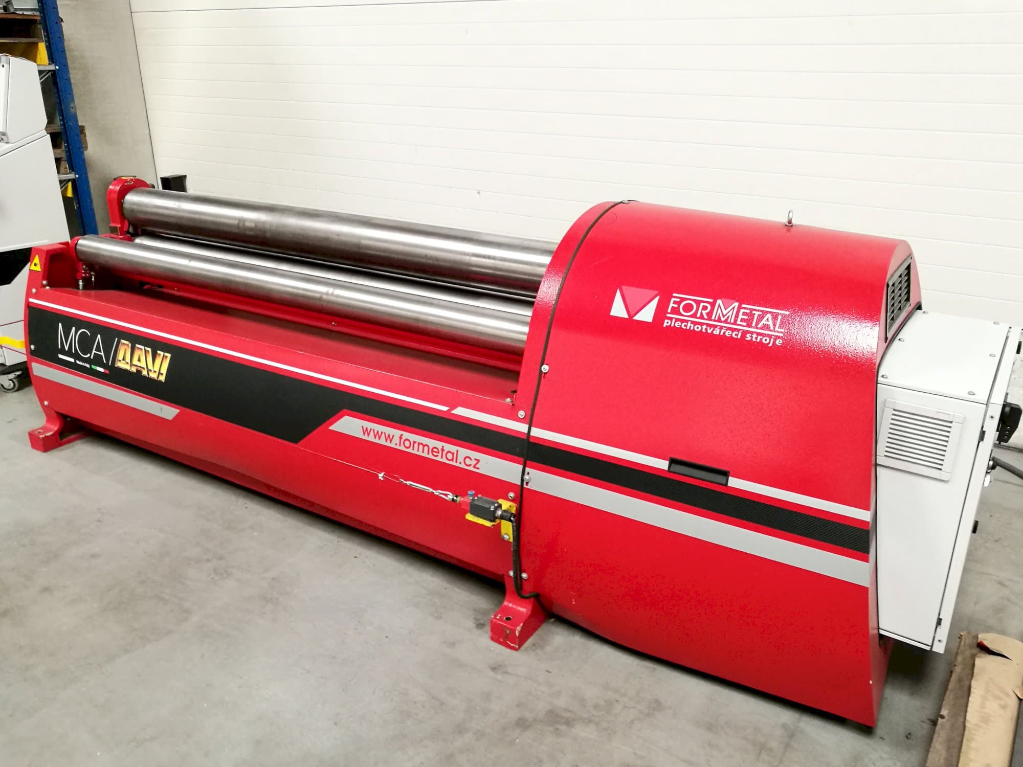 Mašīnas Davi MCA 2017 skats  no labās puses