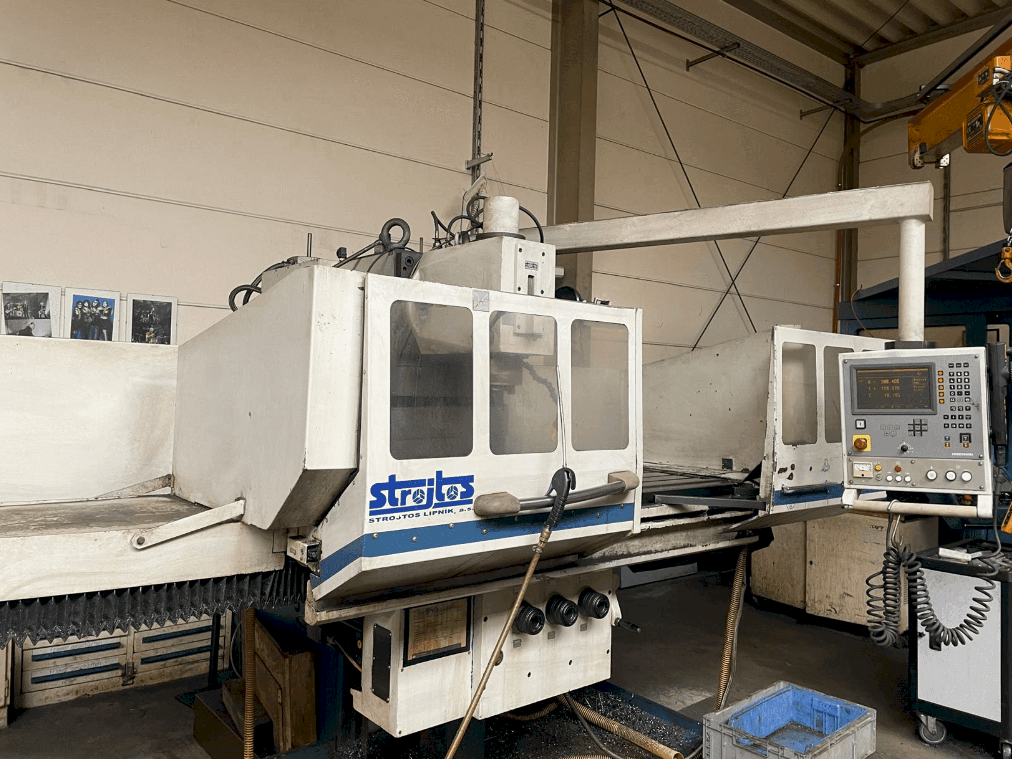 Mašīnas Strojtos  FGS 63 NCP  pretskats