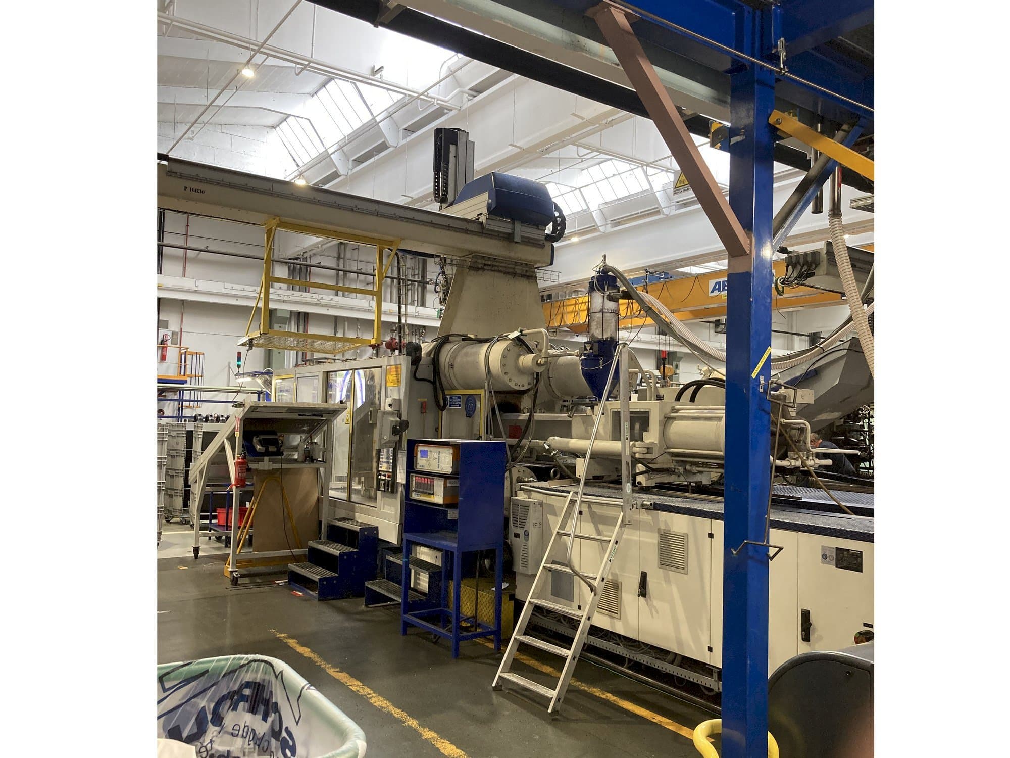 Mašīnas Krauss Maffei 650 – 2700 C1  pretskats