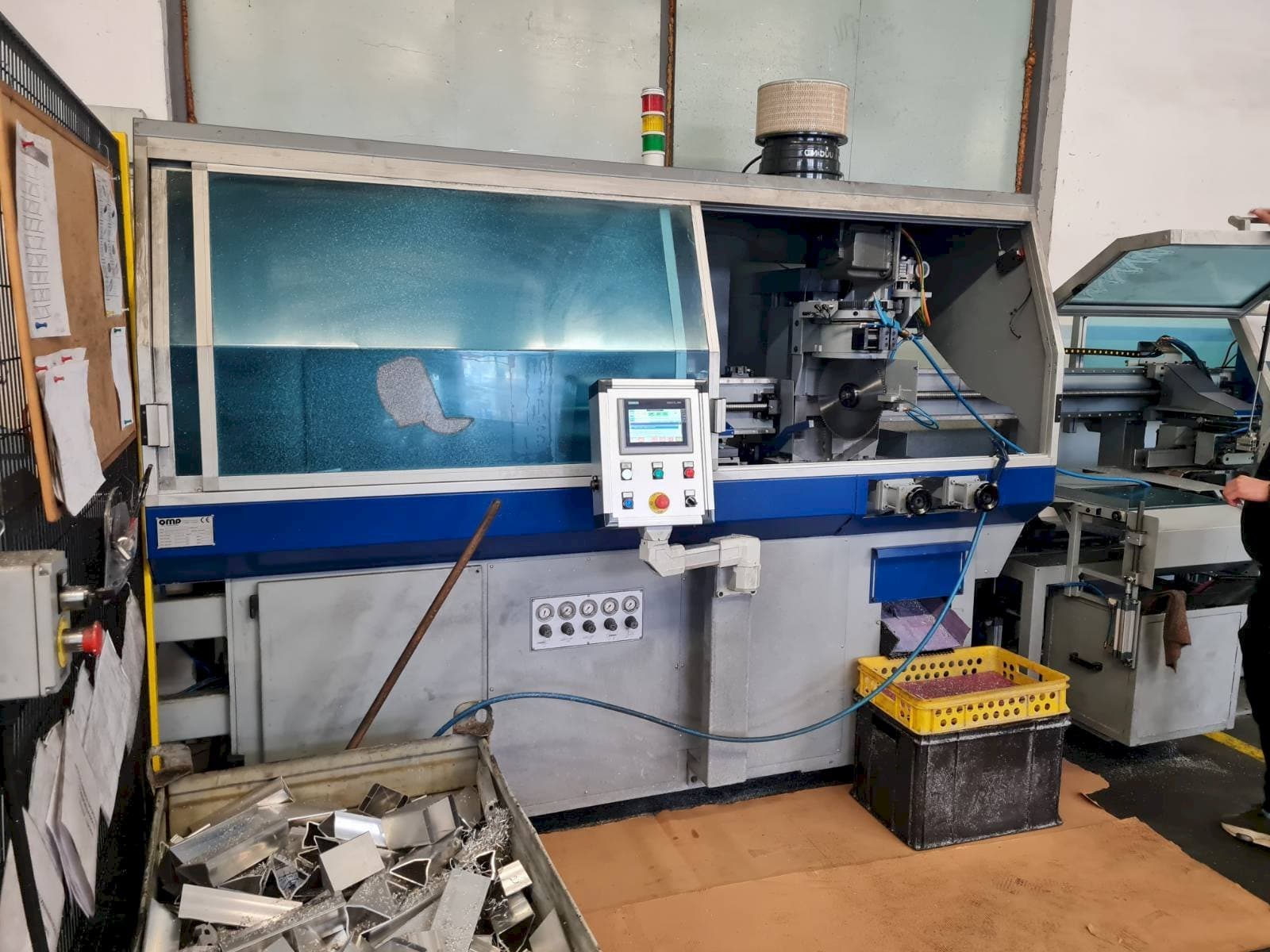 Mašīnas OMP EURO 400 CMCNPRL  pretskats