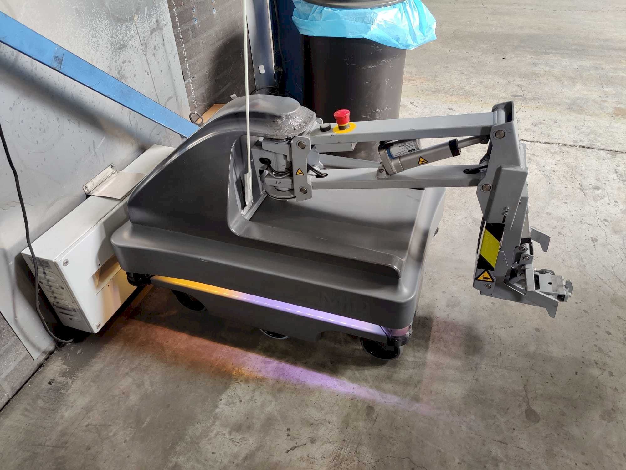 Mašīnas MIR 200  pretskats