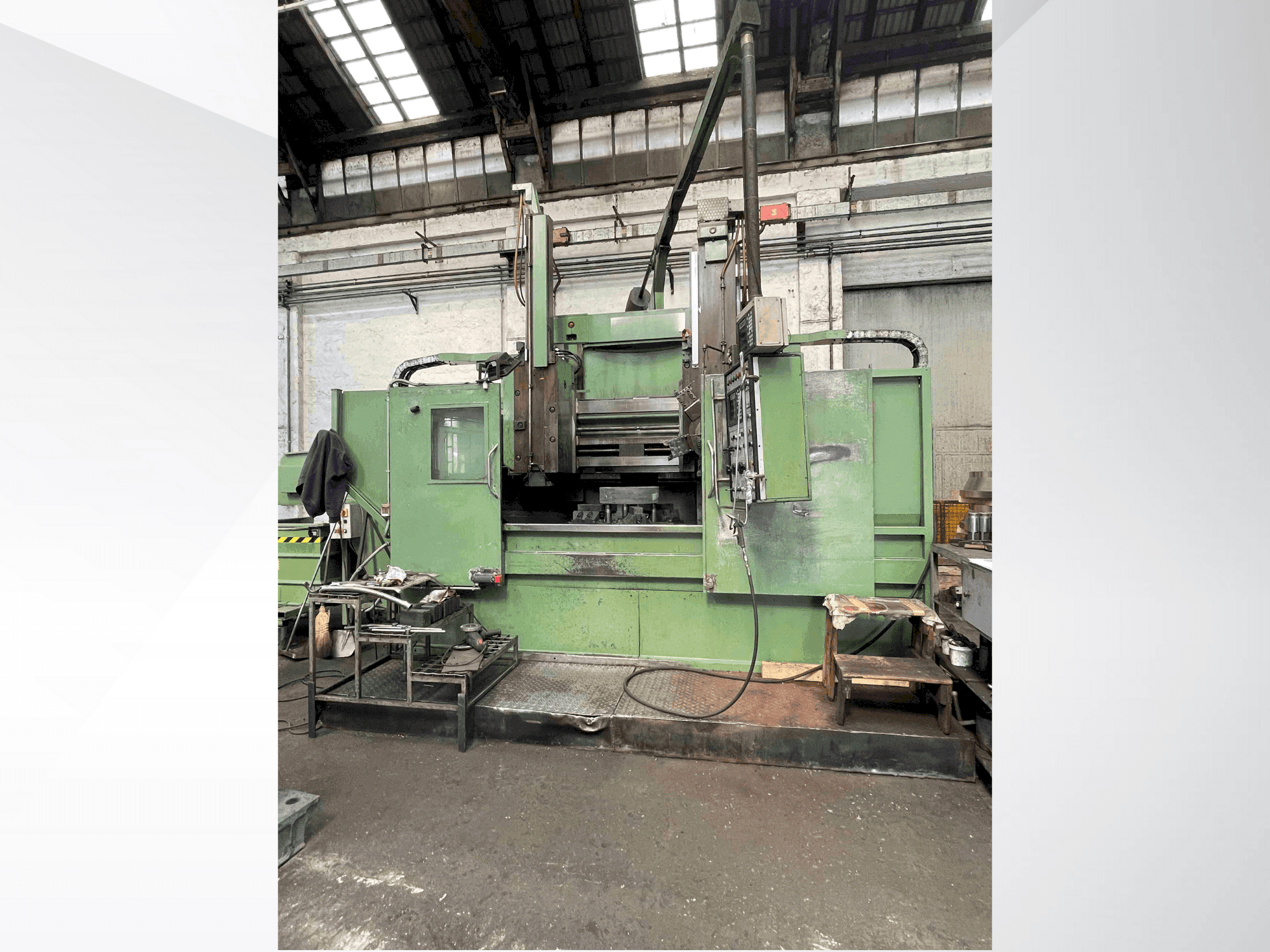 Mašīnas MORANDO VS 12  pretskats