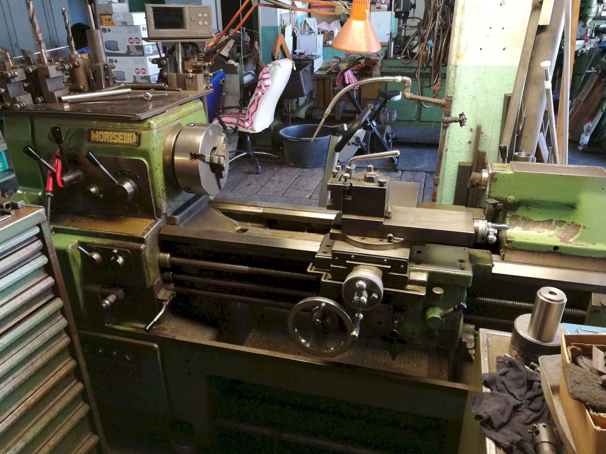 Mašīnas MORI SEIKI MS 850  pretskats