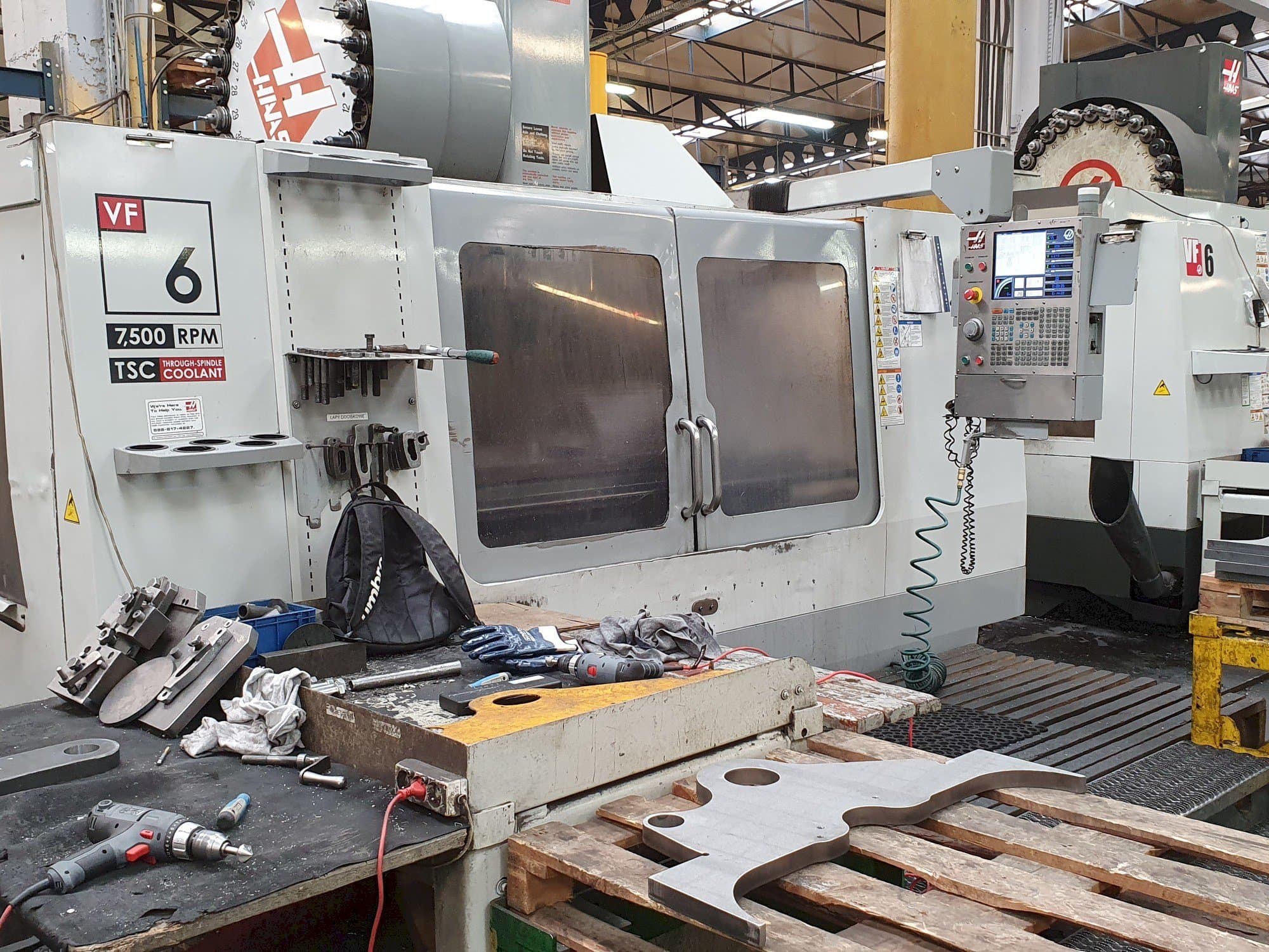 Mašīnas HAAS VF-6 / 50HE  pretskats