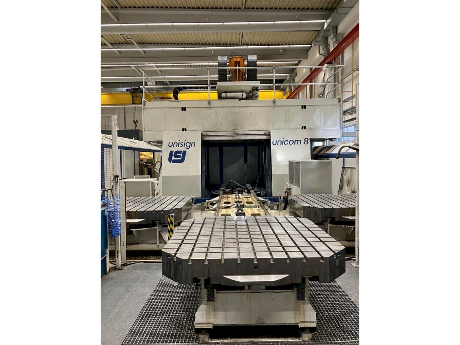 Mašīnas Unisign Unicom 8  pretskats