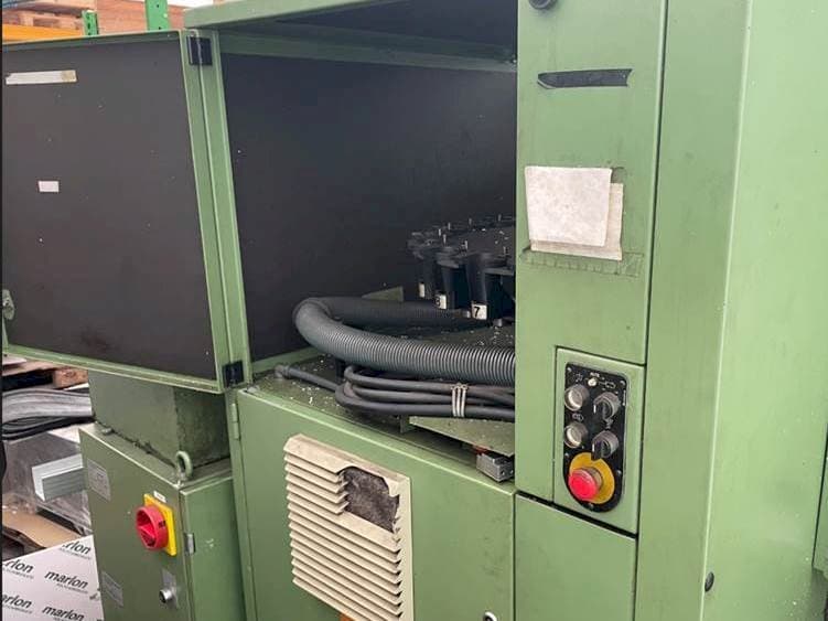 Mašīnas DECKEL FP4AT  pretskats