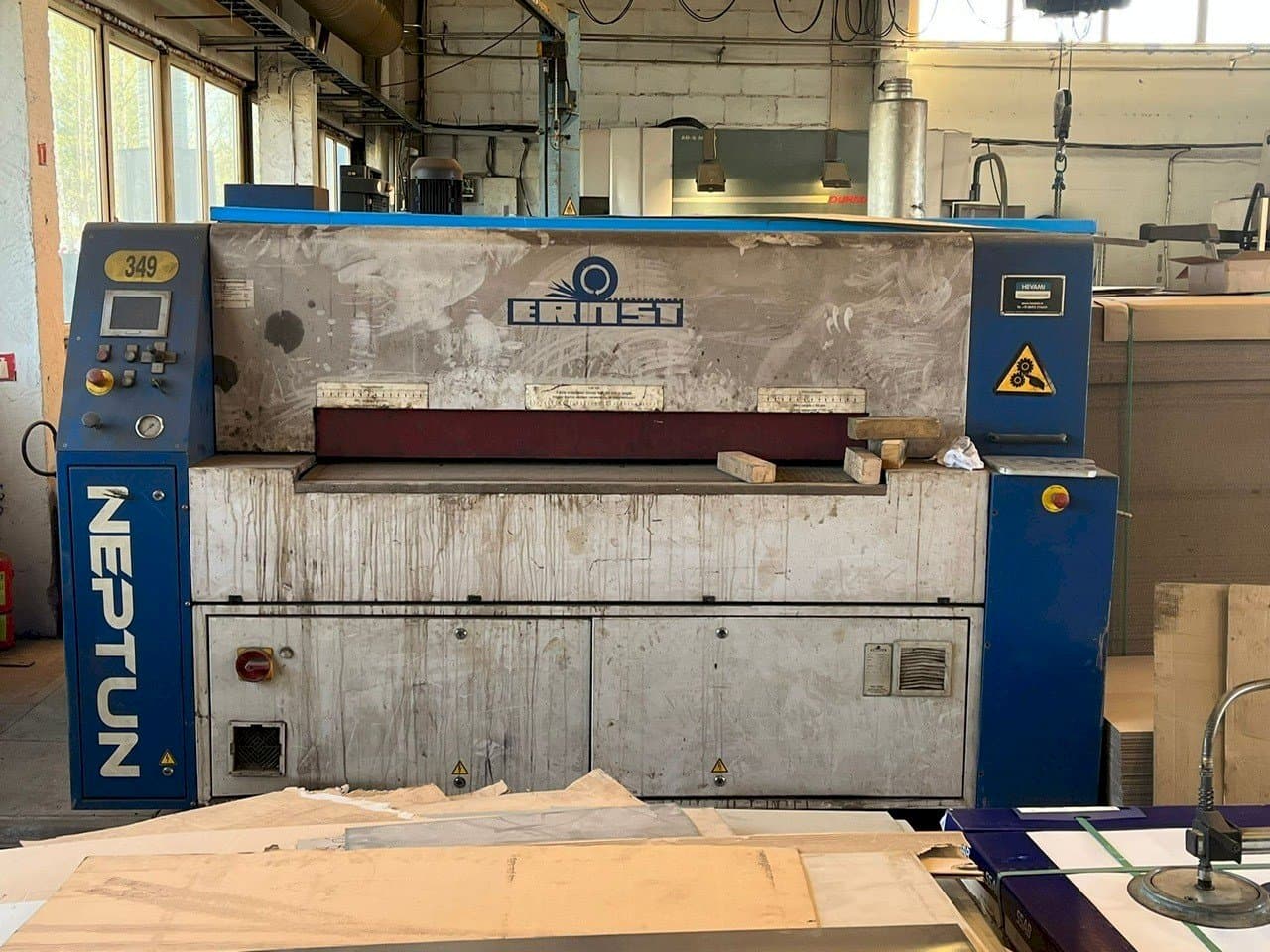 Mašīnas ERNST Neptun E/B  pretskats