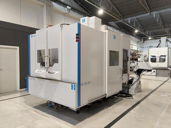 Mašīnas Bridgeport XR-700 APC  pretskats