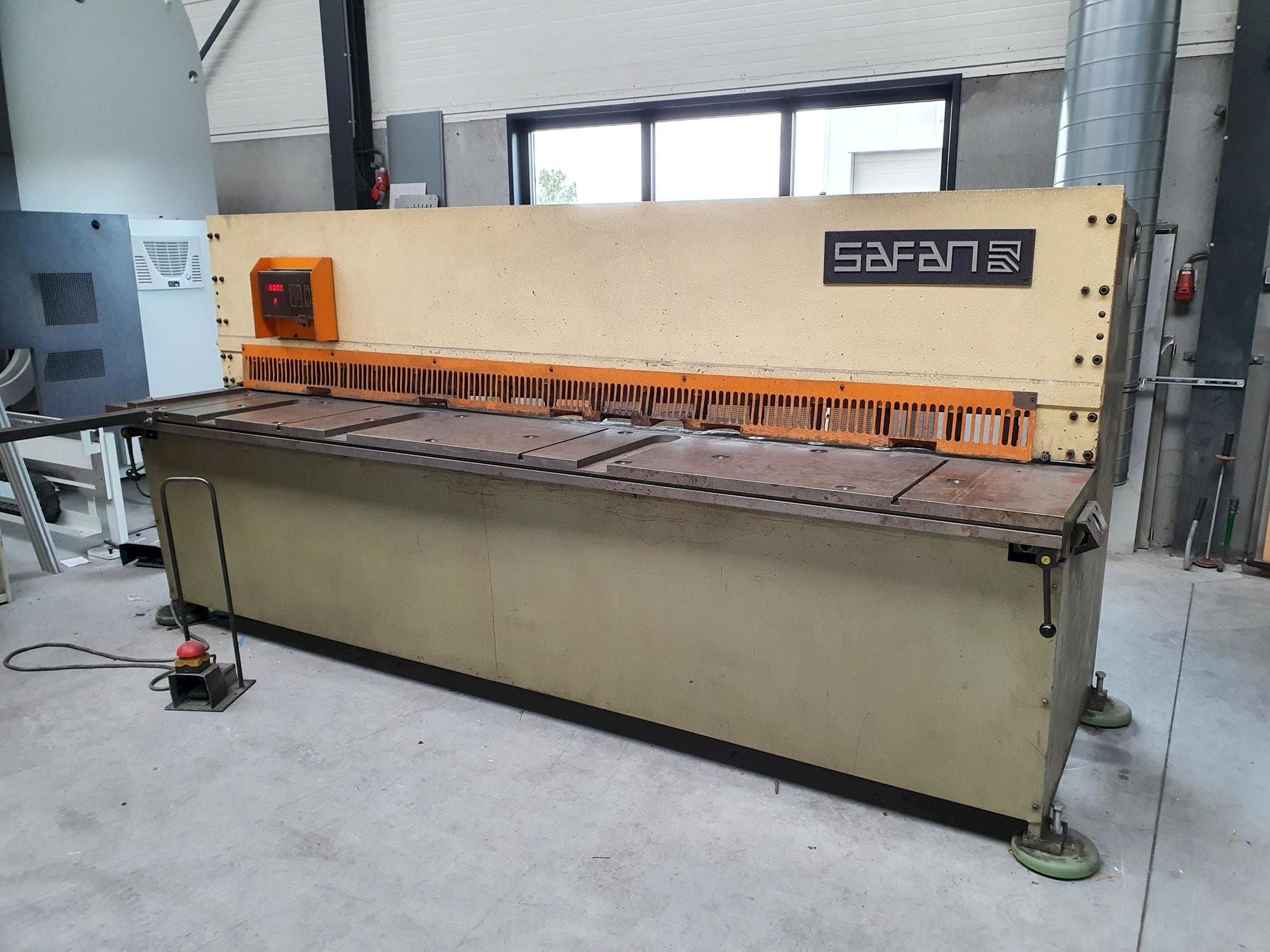 Mašīnas Safan VS 310-6  pretskats