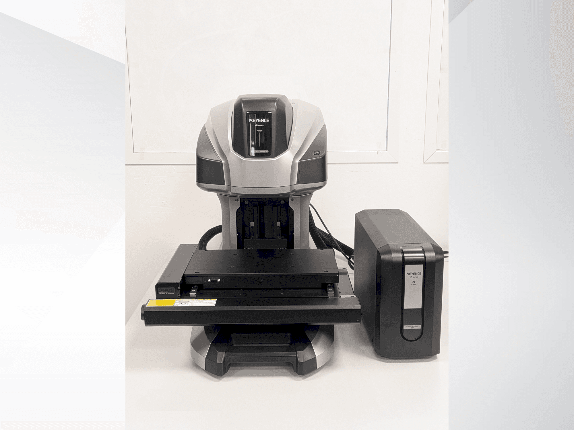 Mašīnas KEYENCE VR-6200  pretskats