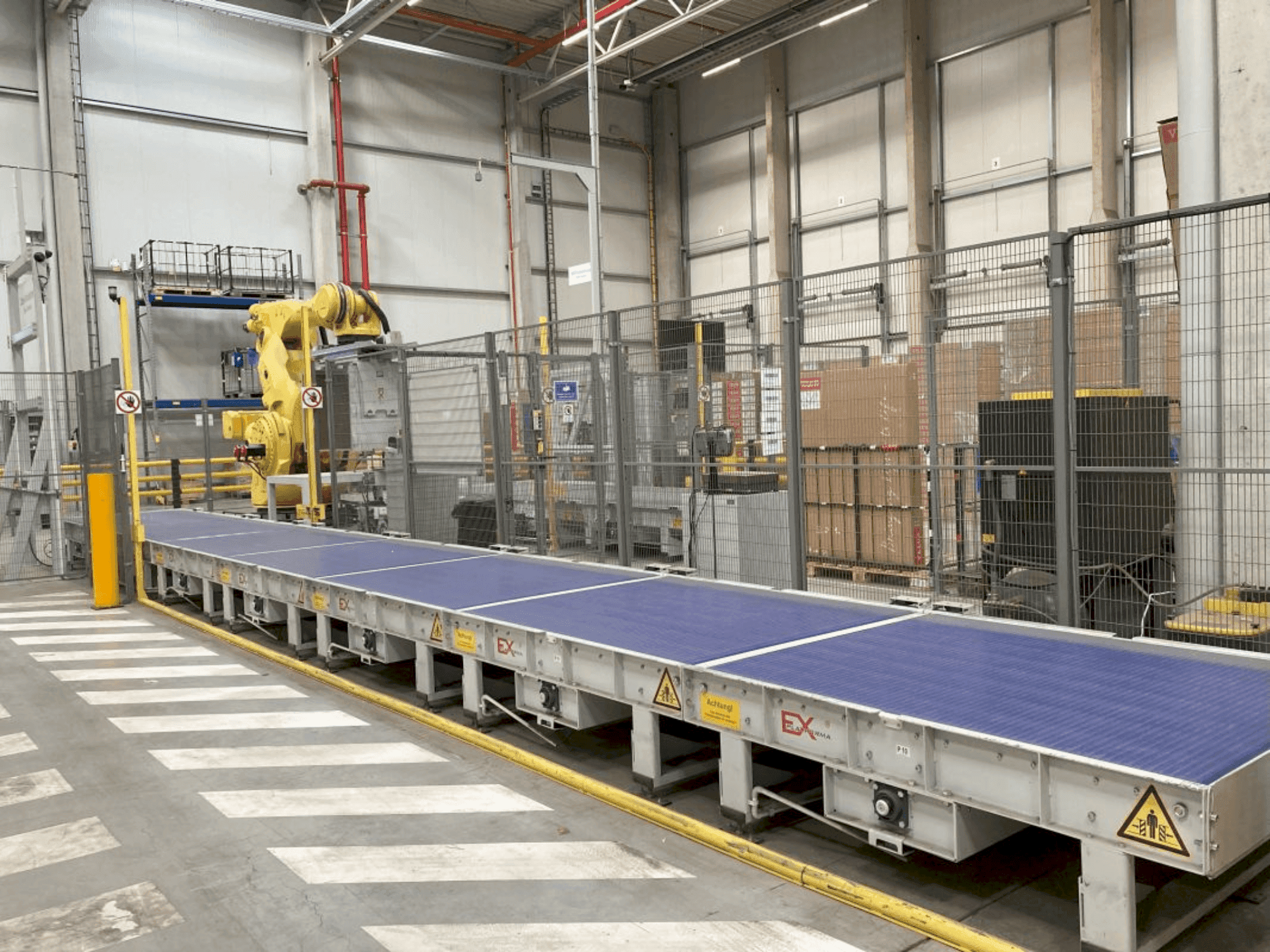 Mašīnas FANUC M-2000iA/1700L  pretskats