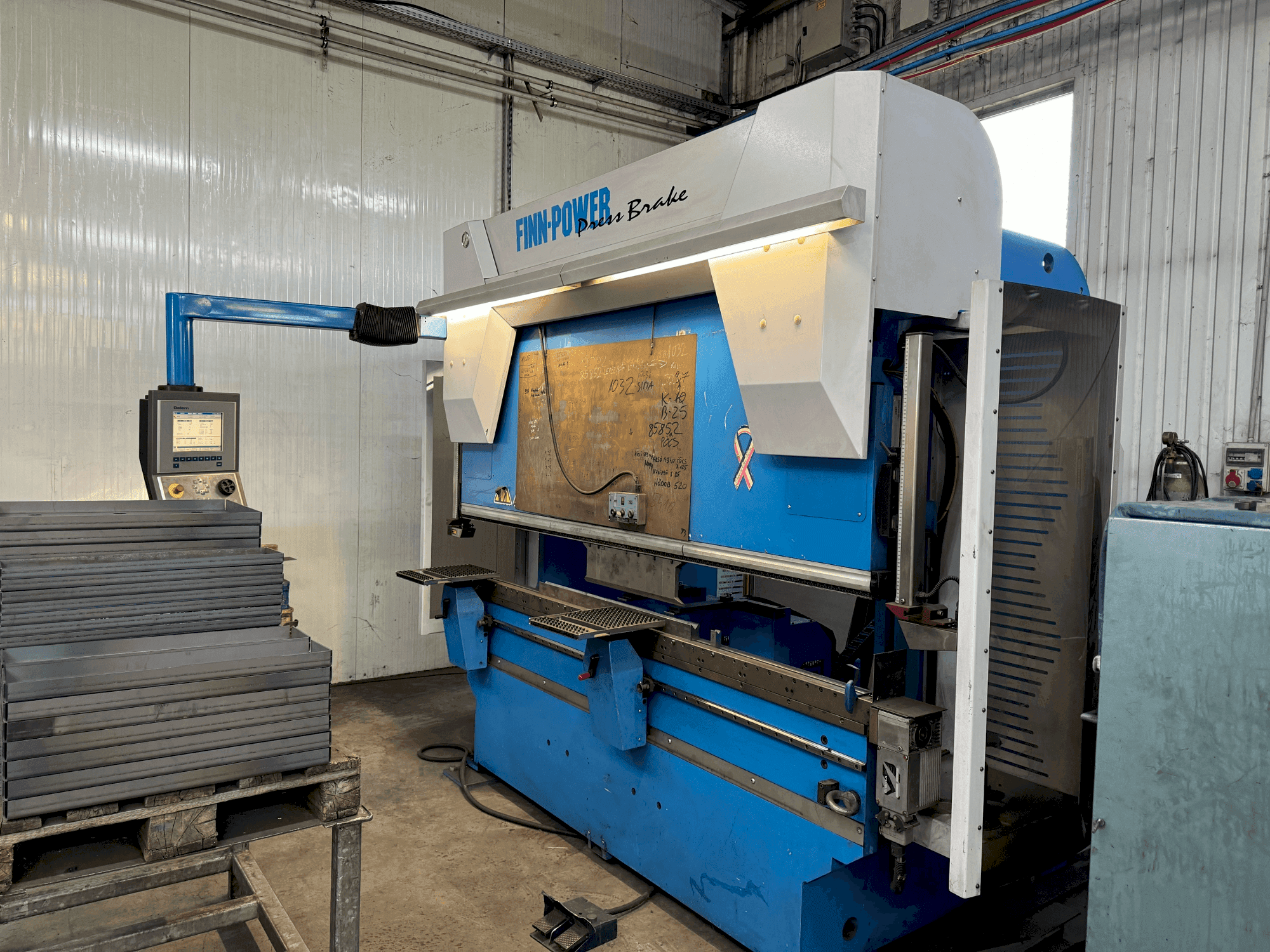 Mašīnas Finn-Power B80.2550  pretskats