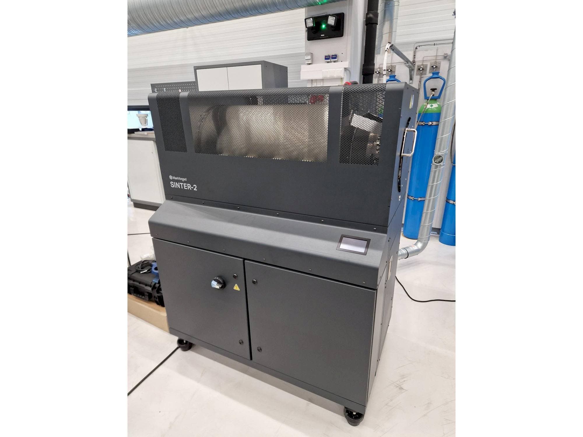 Mašīnas MARKFORGED Metal X  pretskats