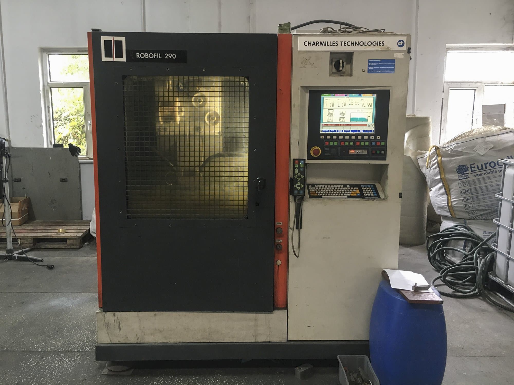 Mašīnas CHARMILLES ROBOFIL 290  pretskats