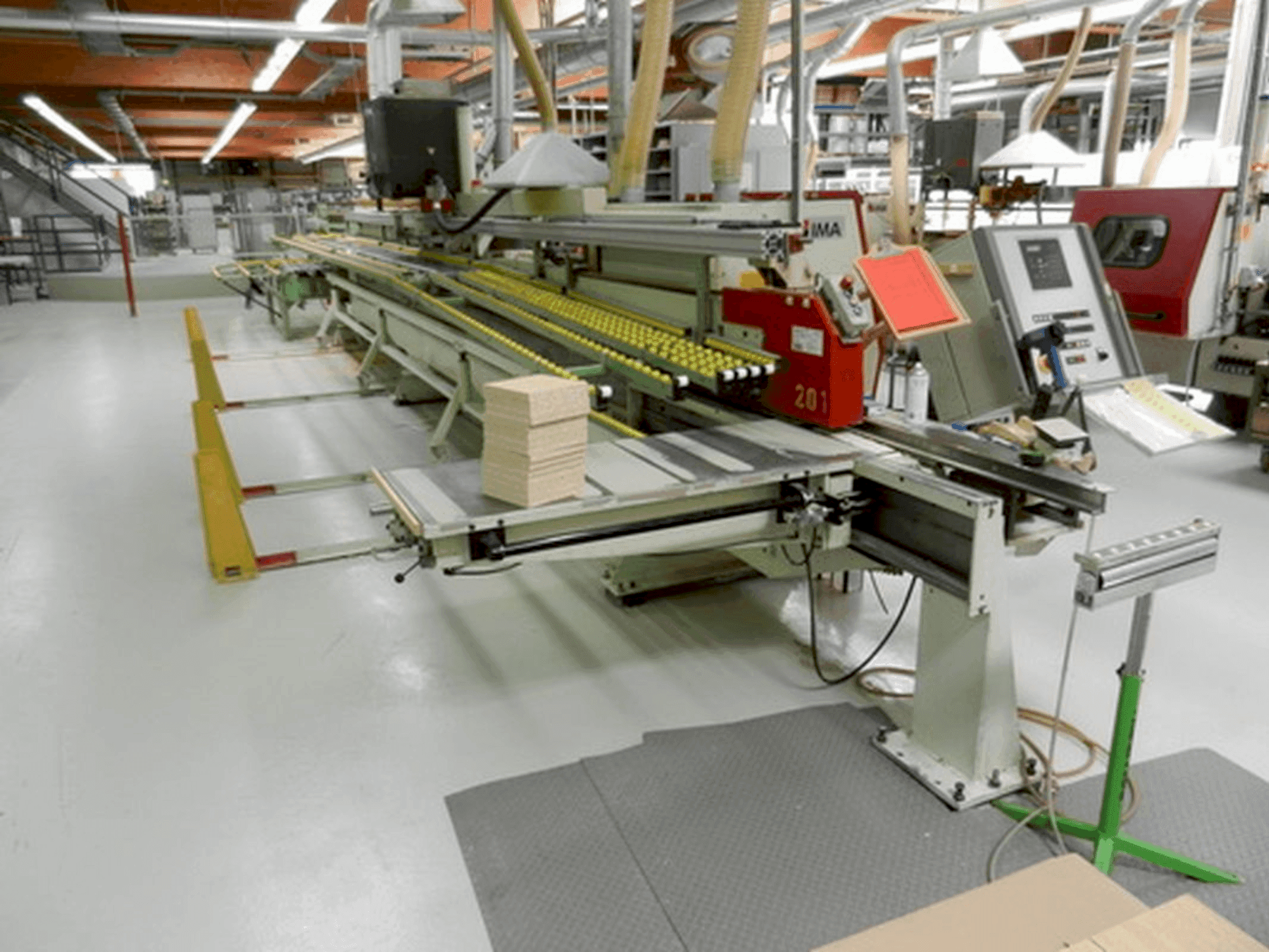 Mašīnas LIGMATECH ZHR 15/XX/RE  pretskats