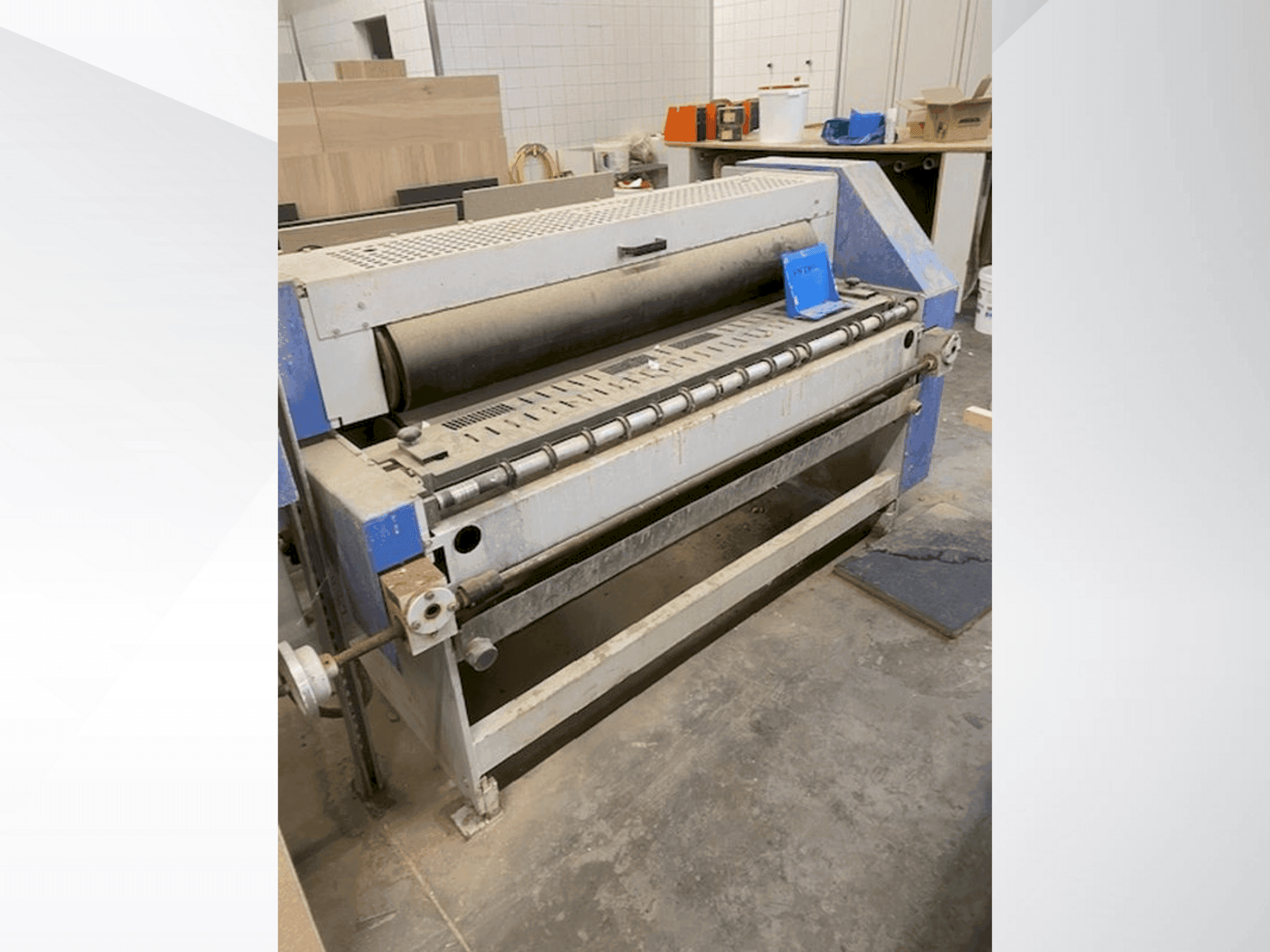 Mašīnas HYMMEN TLA  pretskats