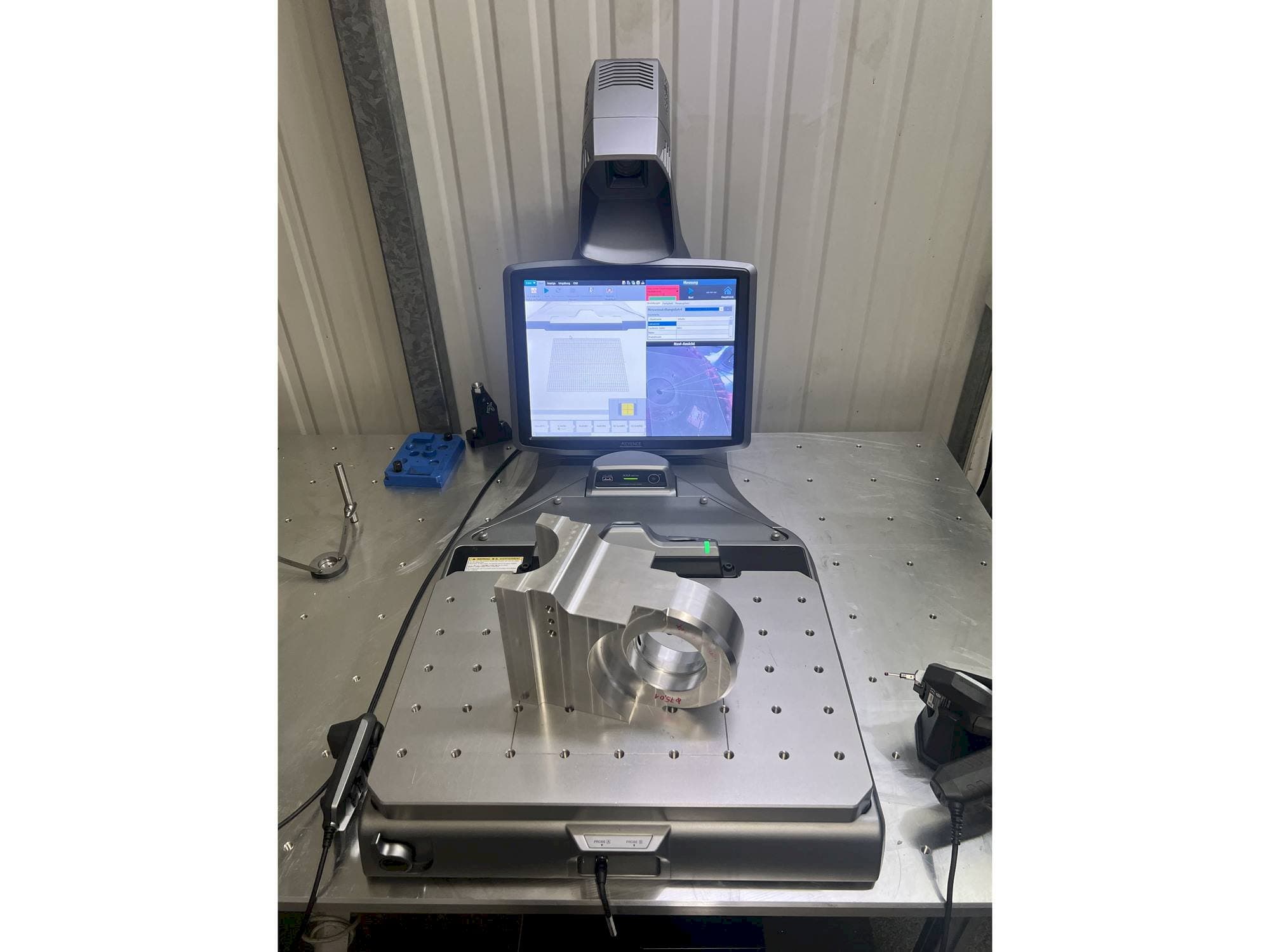 Mašīnas KEYENCE XM-C1000  pretskats