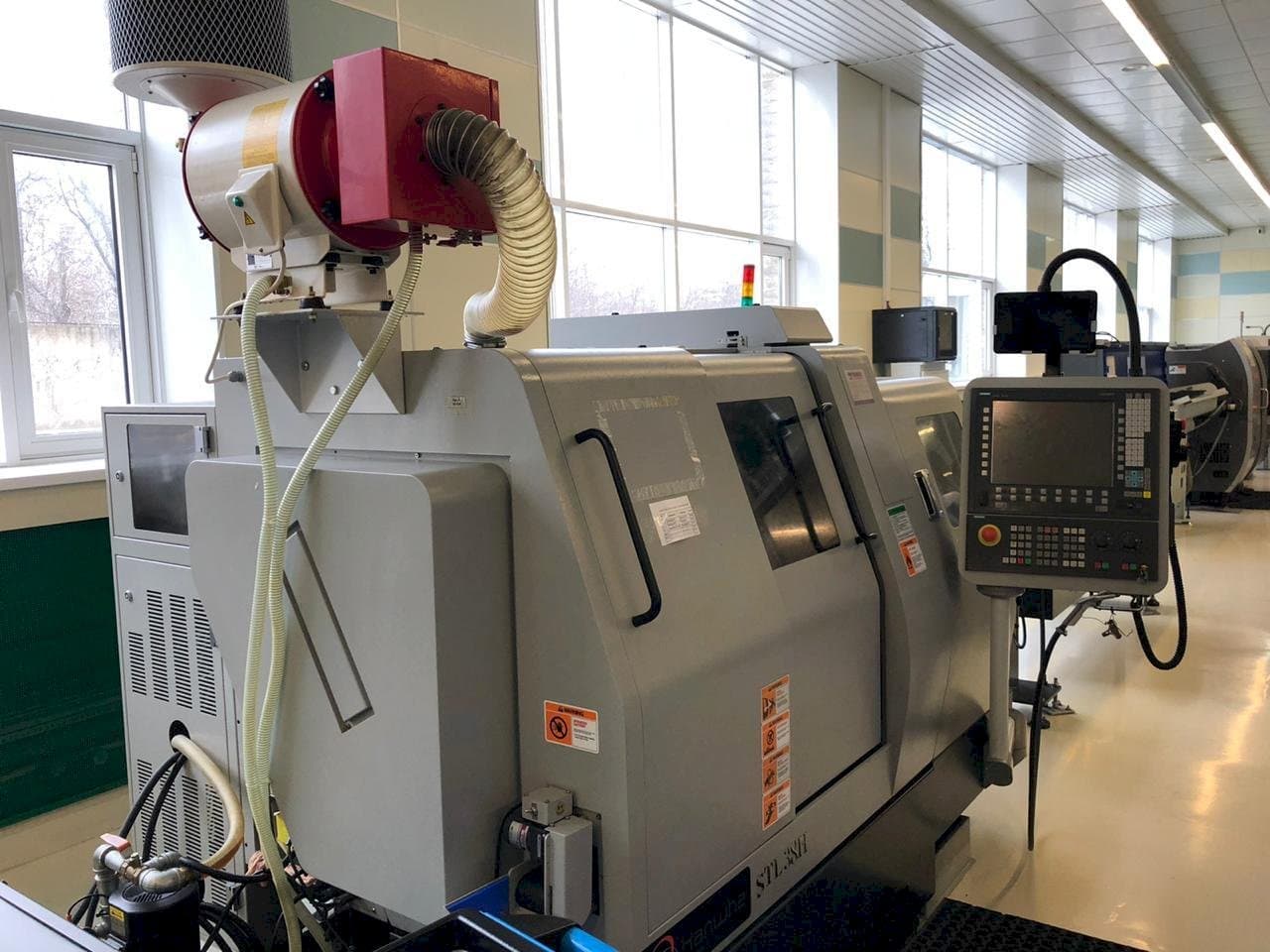 Mašīnas Hanwha STL 38H  pretskats