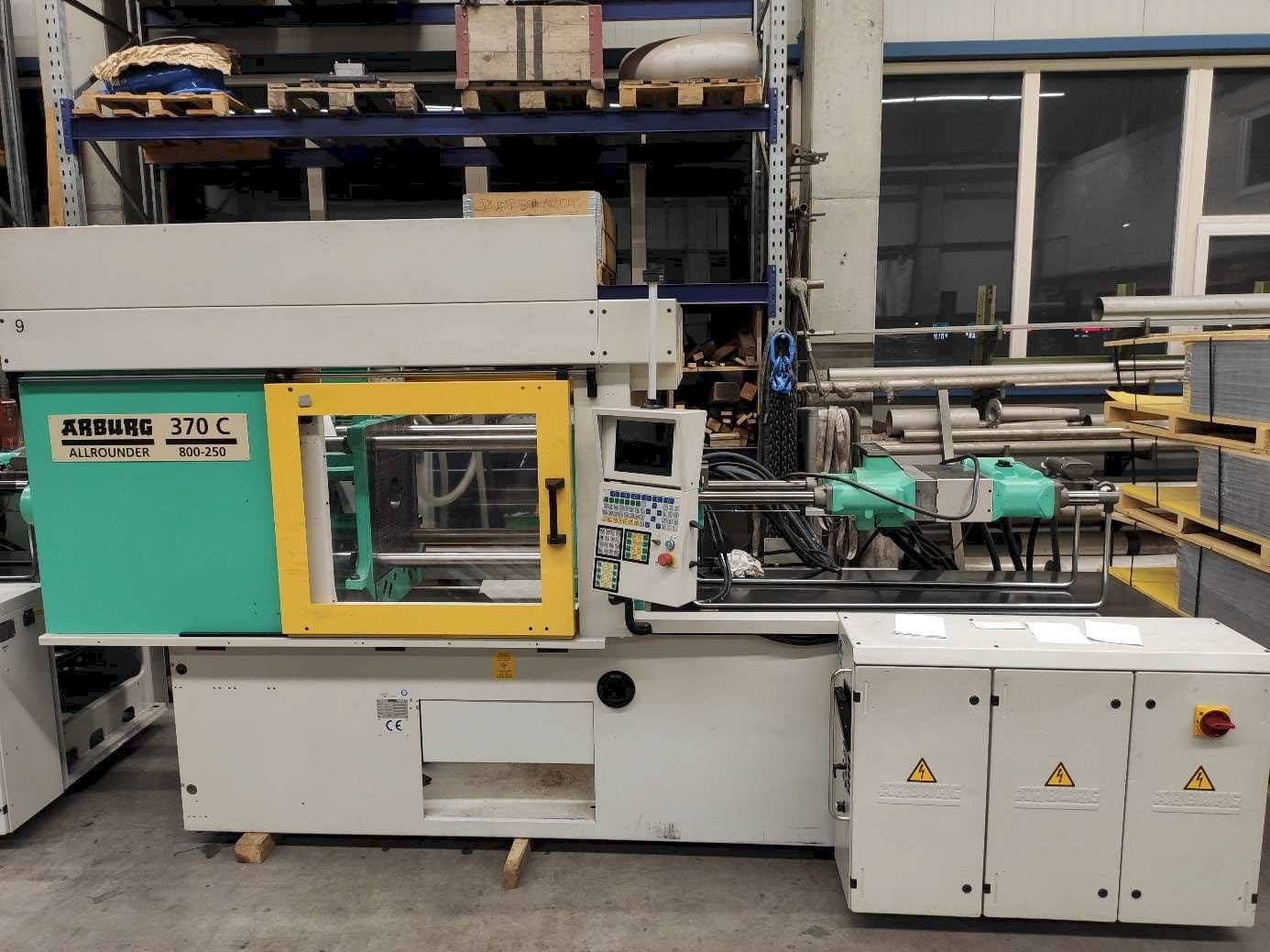 Mašīnas Arburg 370C-800-250  pretskats