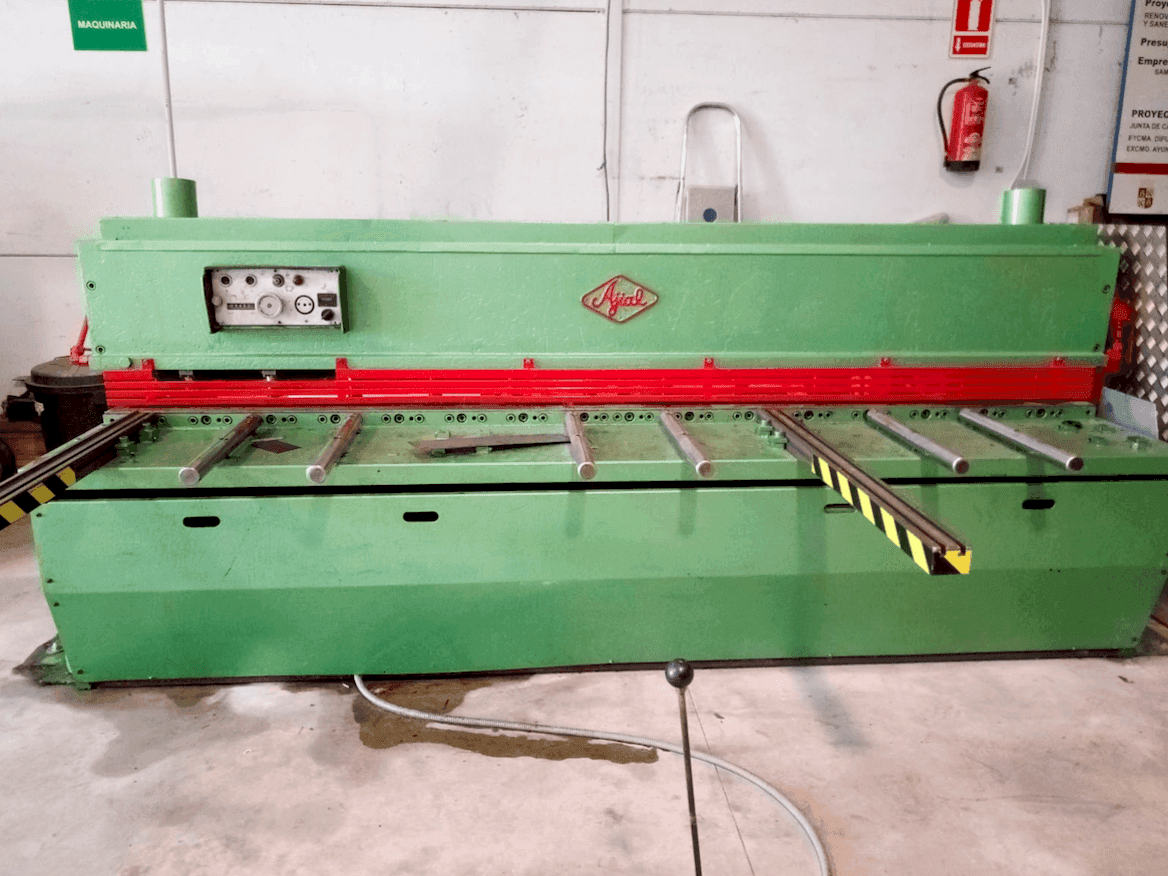 Mašīnas Ajial 630 CA  pretskats