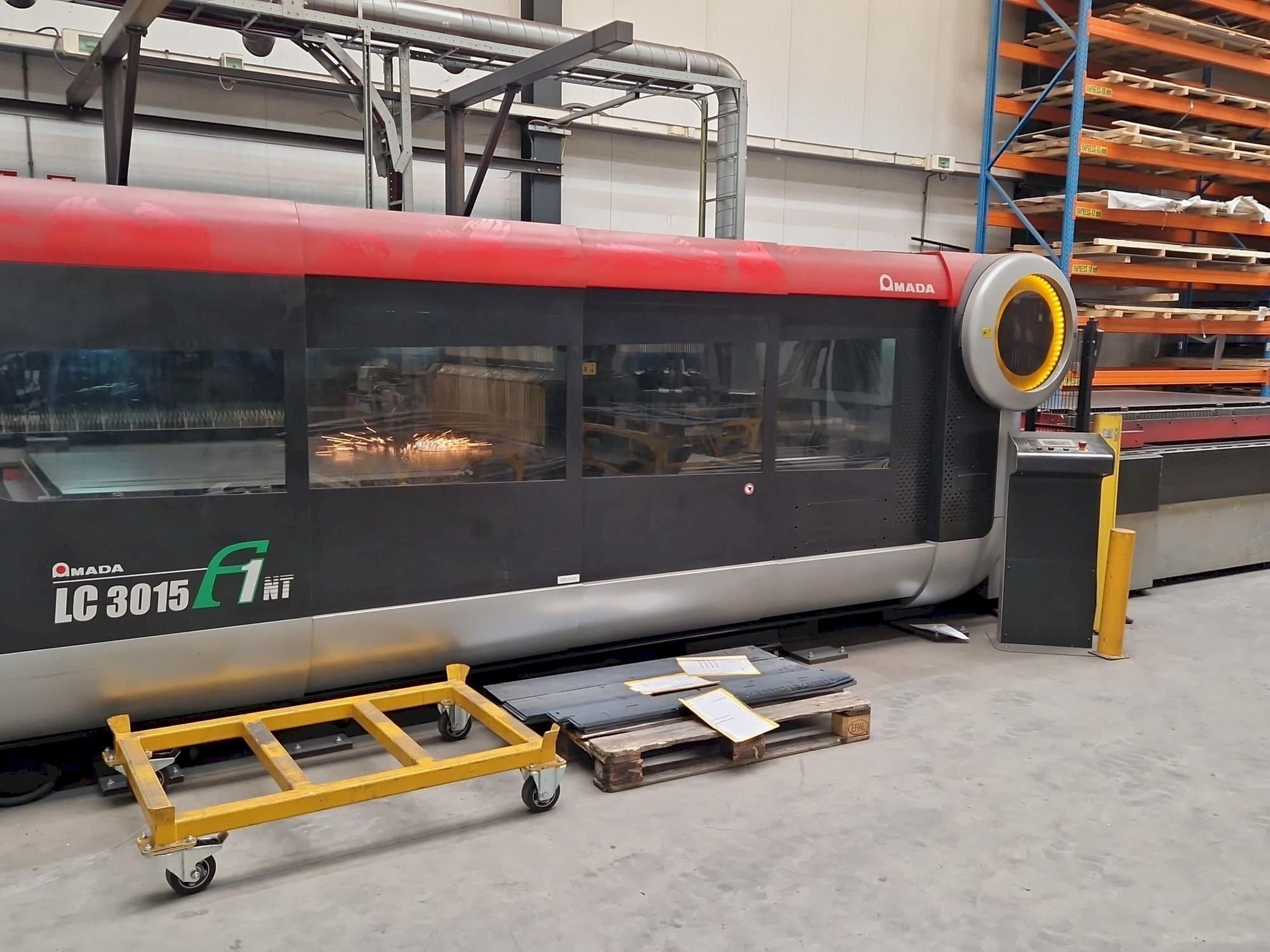 Mašīnas AMADA LC3015 F1 NT  pretskats