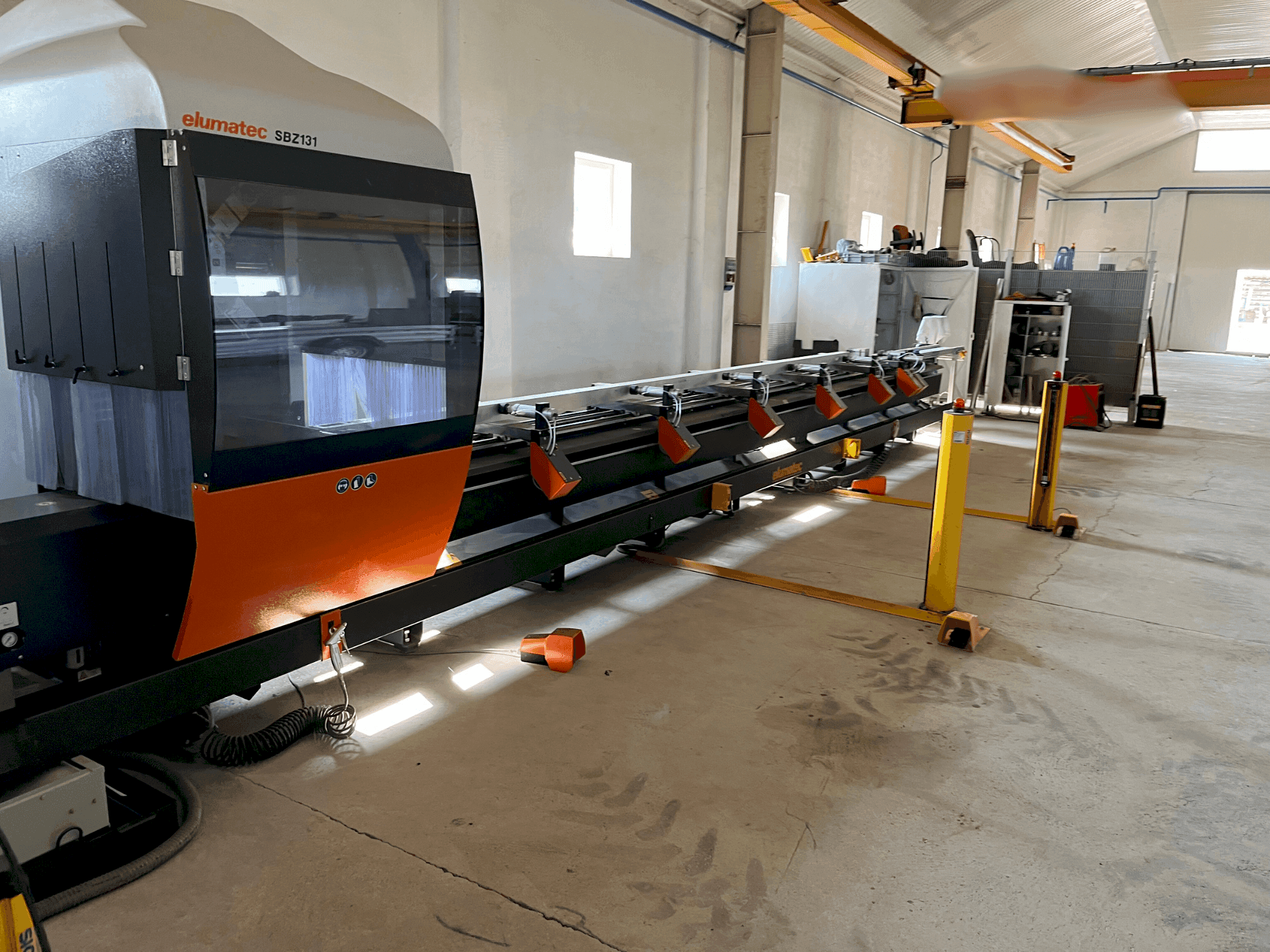 Mašīnas Elumatec SBZ 131  pretskats